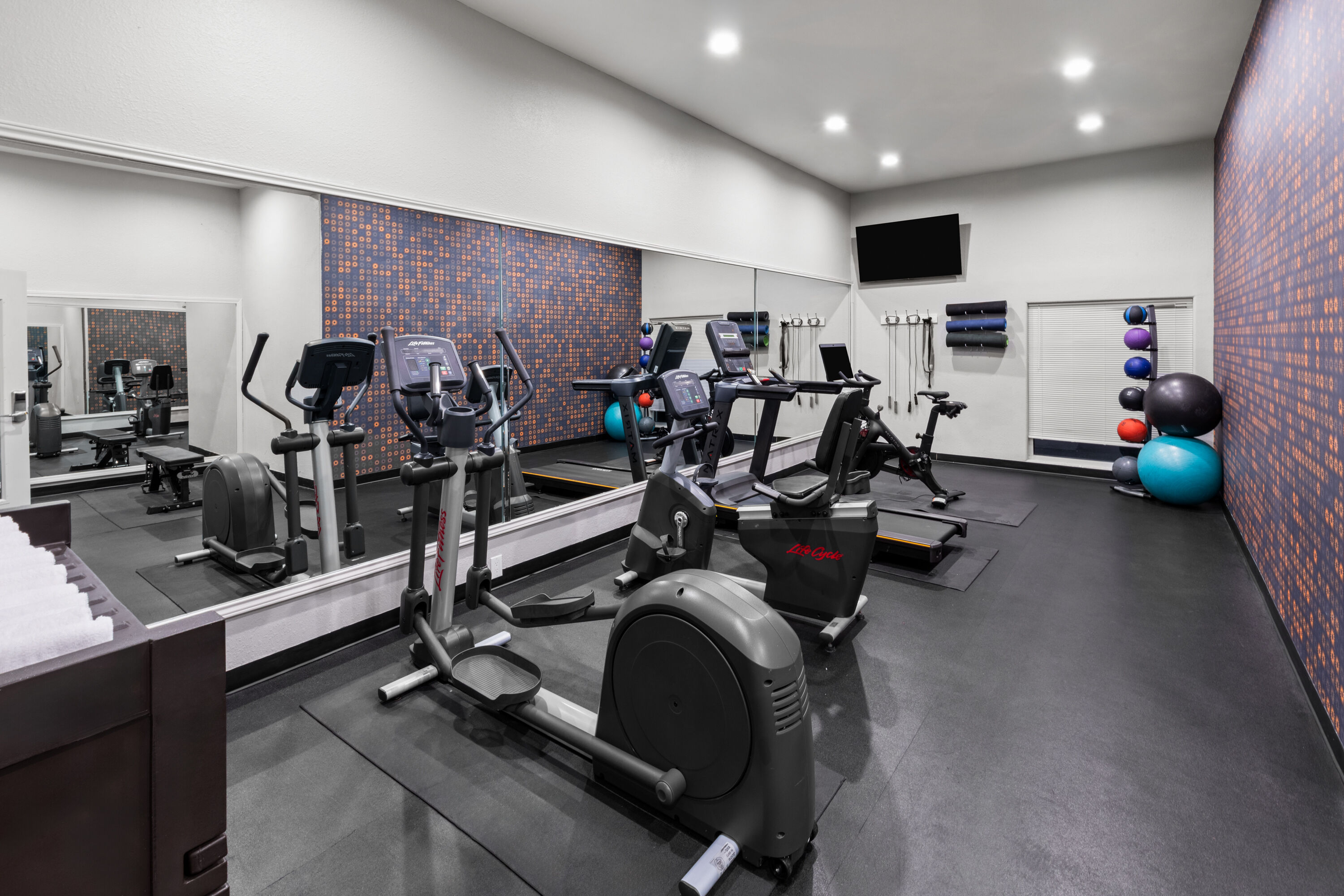 Fitness room at La Quinta Inn & Suites by Wyndham Brownsville North in Brownsville, Texas