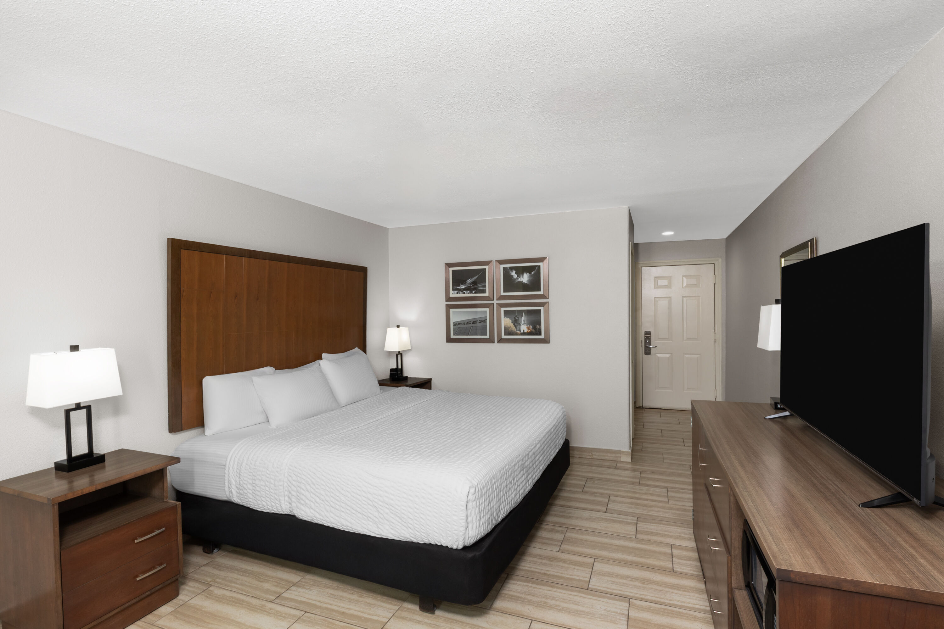 Guest room at the La Quinta Inn & Suites by Wyndham Brownsville North in Brownsville, Texas