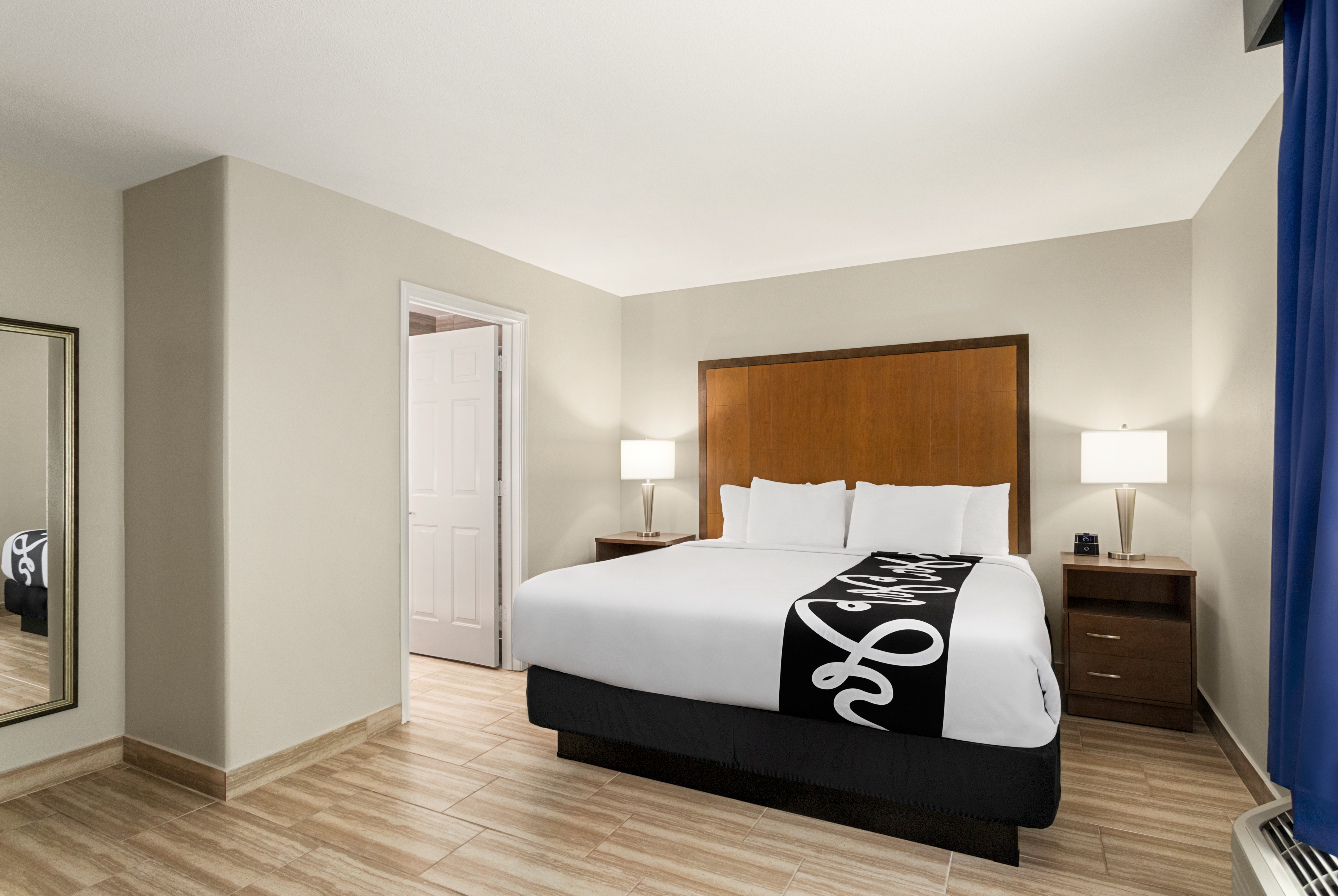 La Quinta Inn & Suites by Wyndham Brownsville North suite in Brownsville, Texas