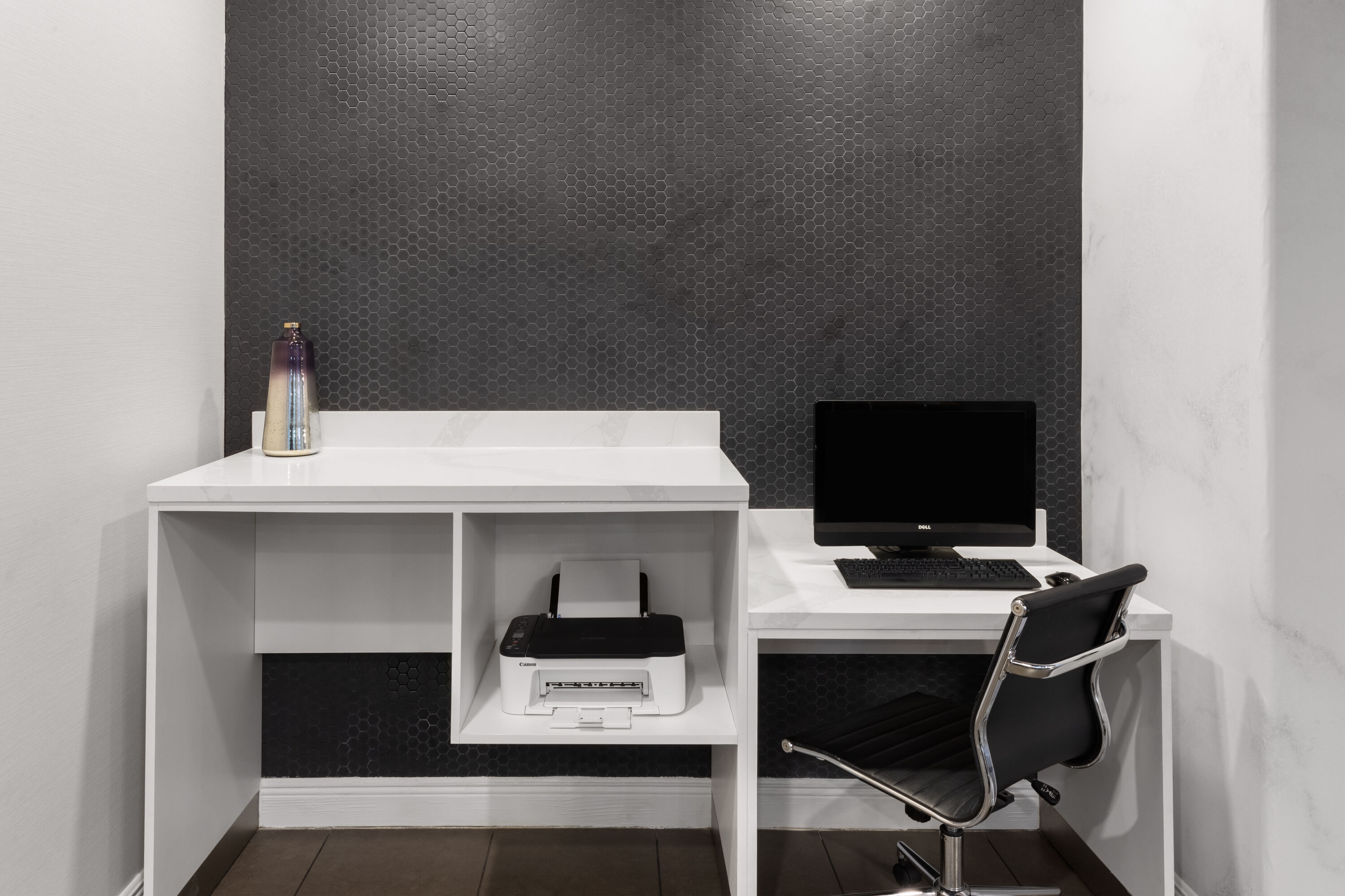 La Quinta Inn & Suites by Wyndham Austin - Cedar Park business center in Cedar Park, Texas