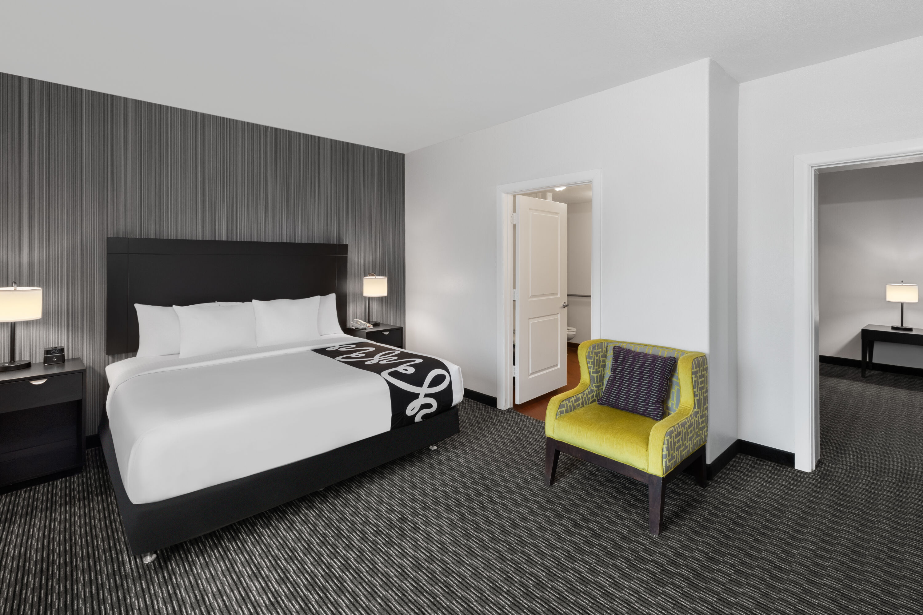 La Quinta Inn & Suites by Wyndham Austin - Cedar Park suite in Cedar Park, Texas