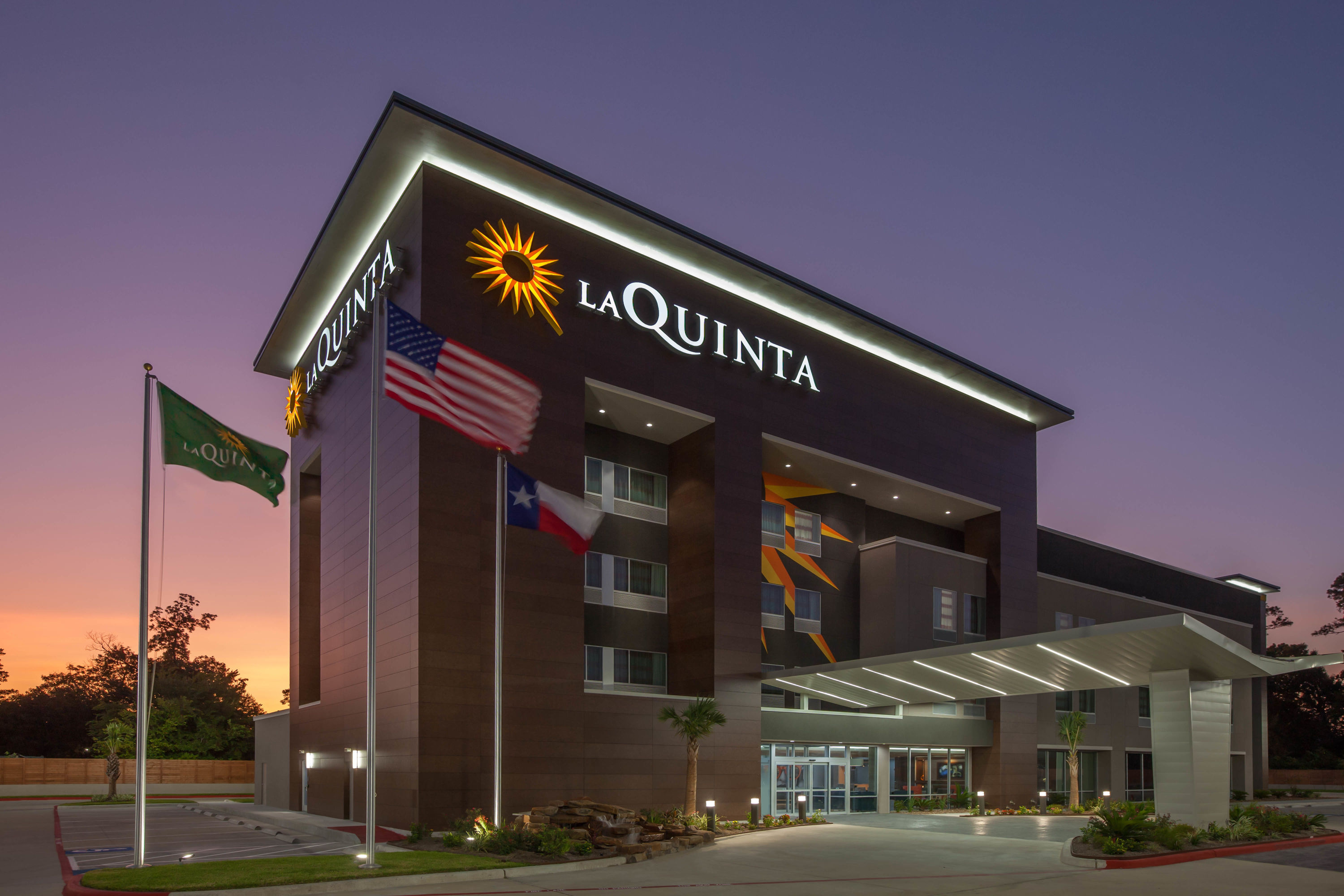 La Quinta Inn Suites By Wyndham Houston East At Sheldon Rd Channelview Tx Hotels