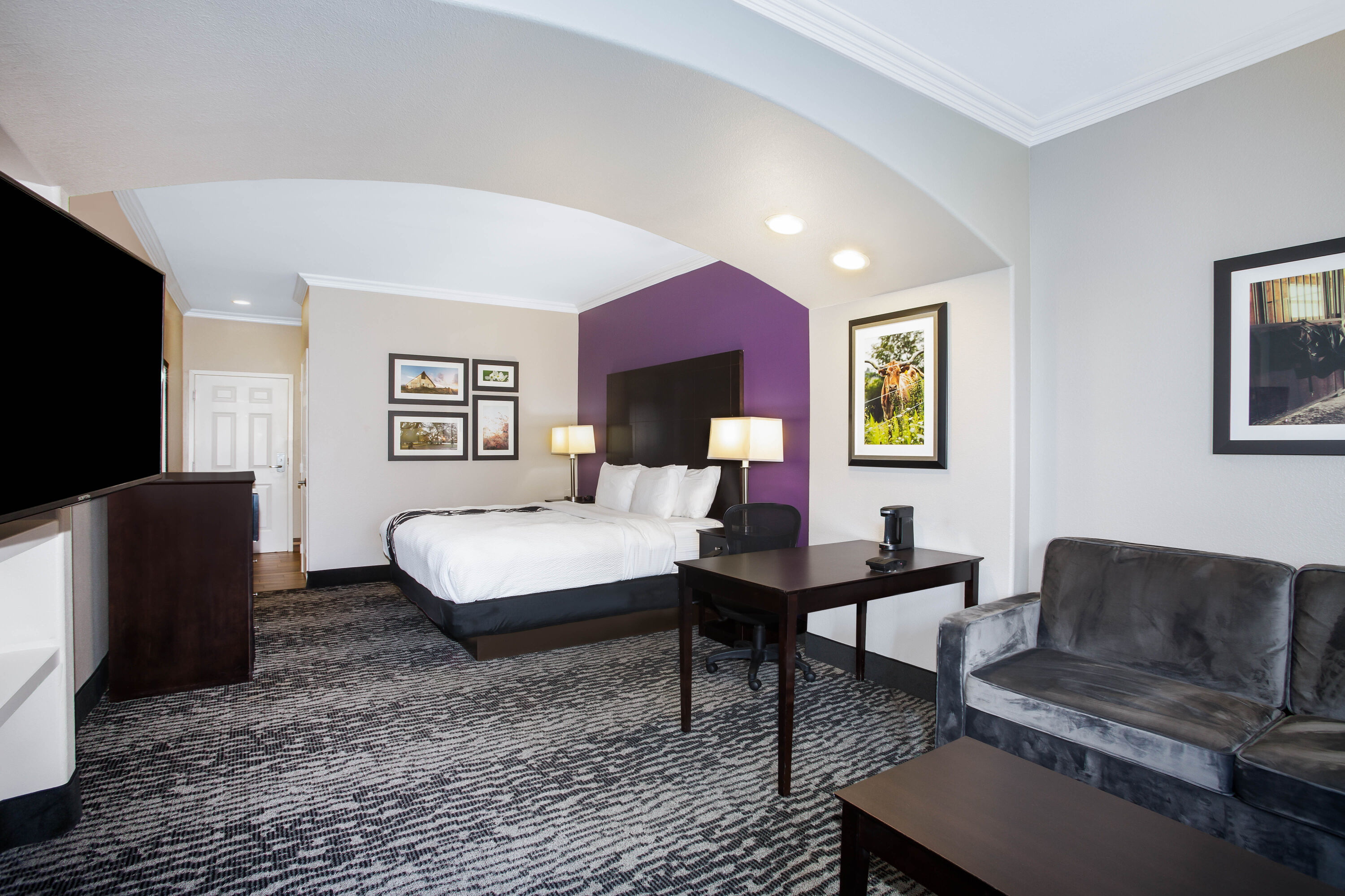 La Quinta Inn & Suites by Wyndham Columbus TX suite in Columbus, Texas