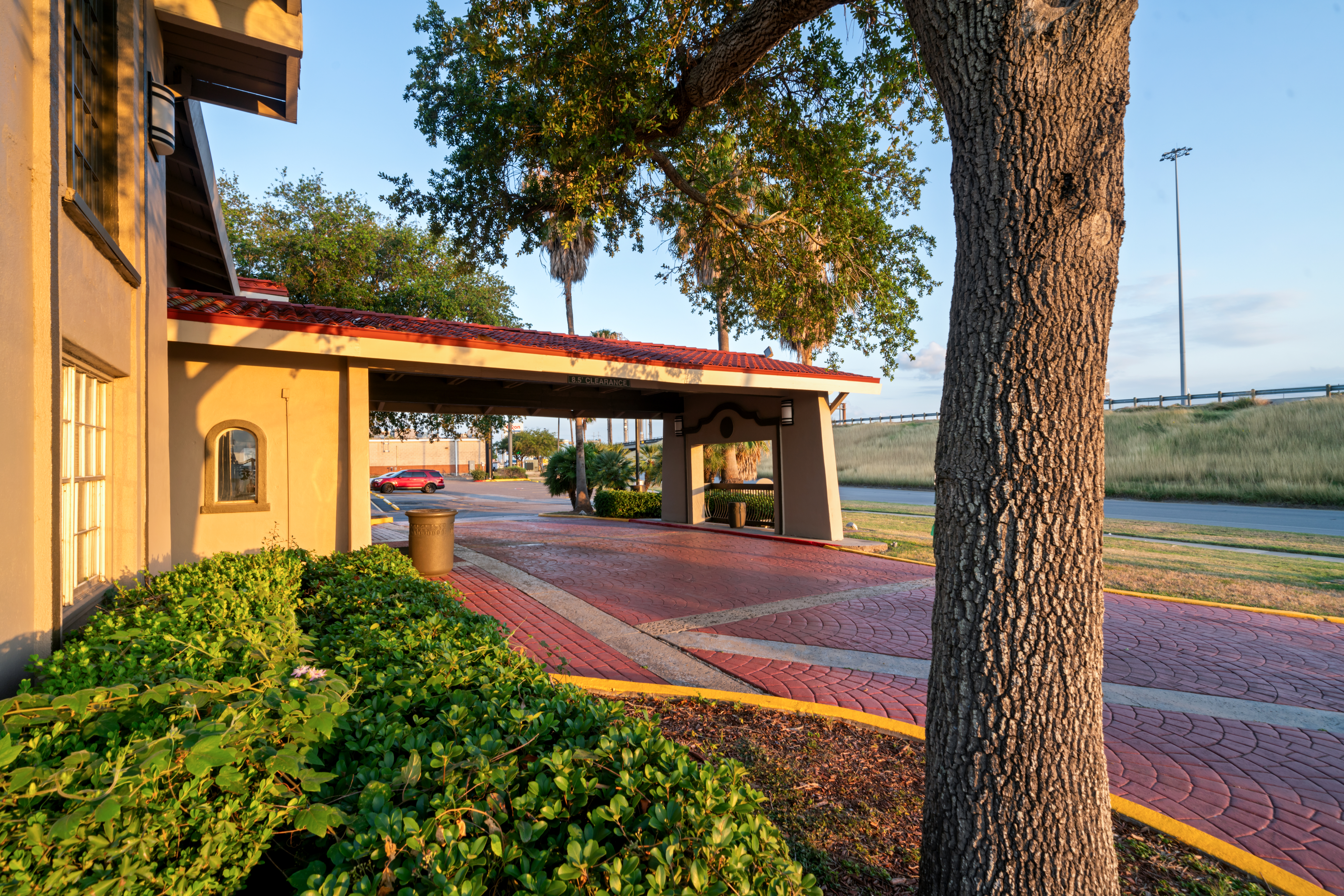 Exterior of La Quinta Inn by Wyndham Corpus Christi North hotel in Corpus Christi, Texas
