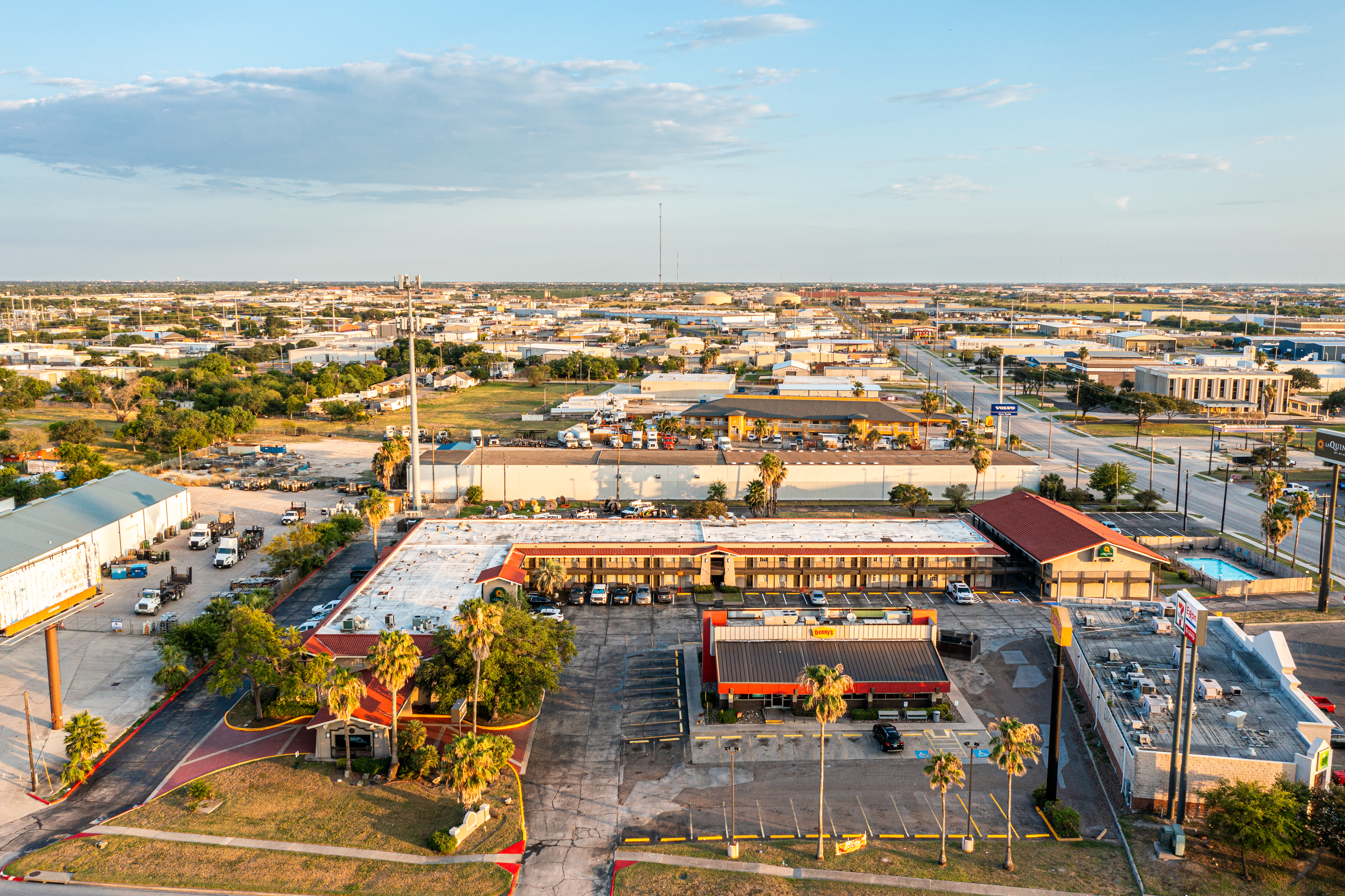 Exterior of La Quinta Inn by Wyndham Corpus Christi North hotel in Corpus Christi, Texas