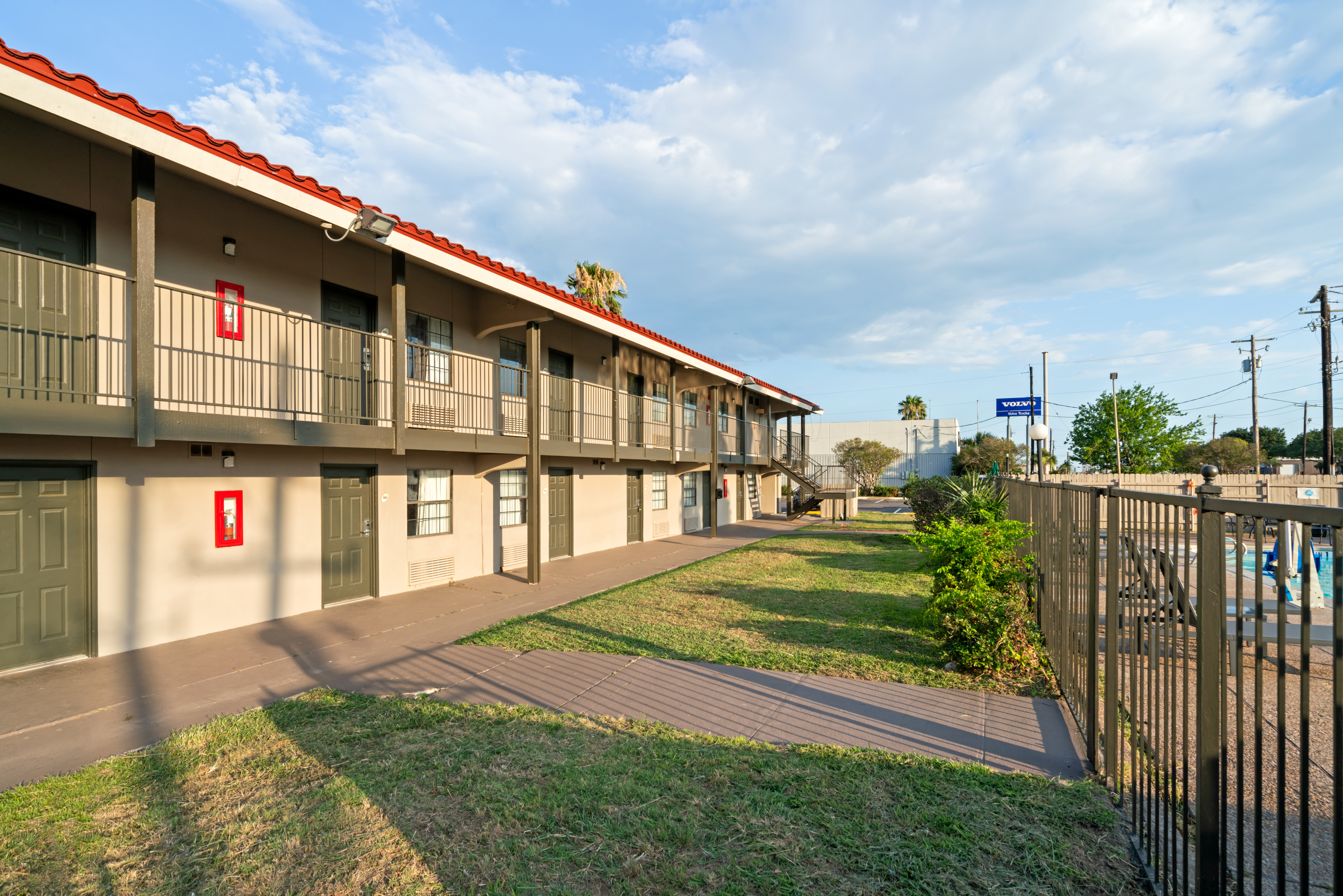Exterior of La Quinta Inn by Wyndham Corpus Christi North hotel in Corpus Christi, Texas