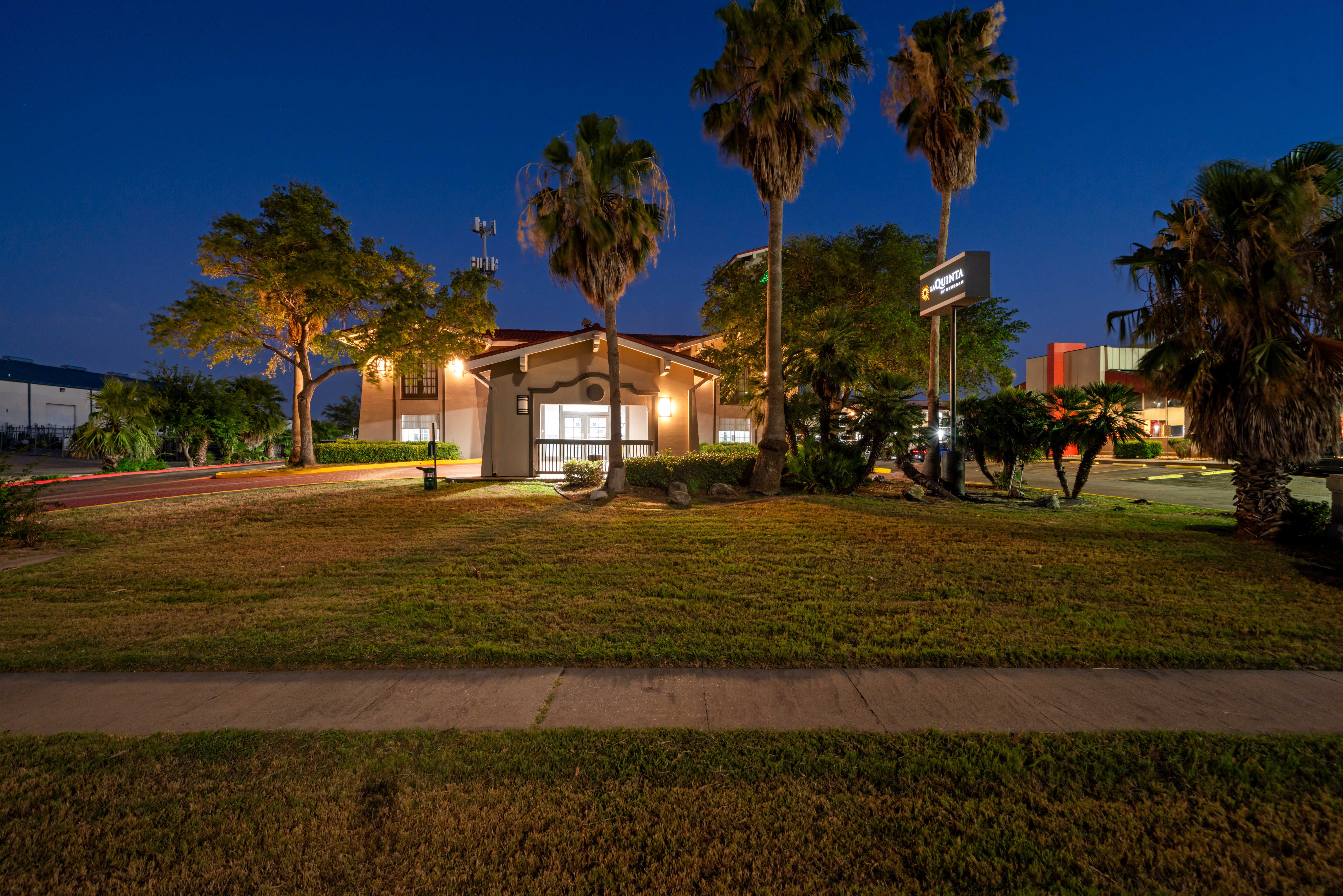 Exterior of La Quinta Inn by Wyndham Corpus Christi North hotel in Corpus Christi, Texas