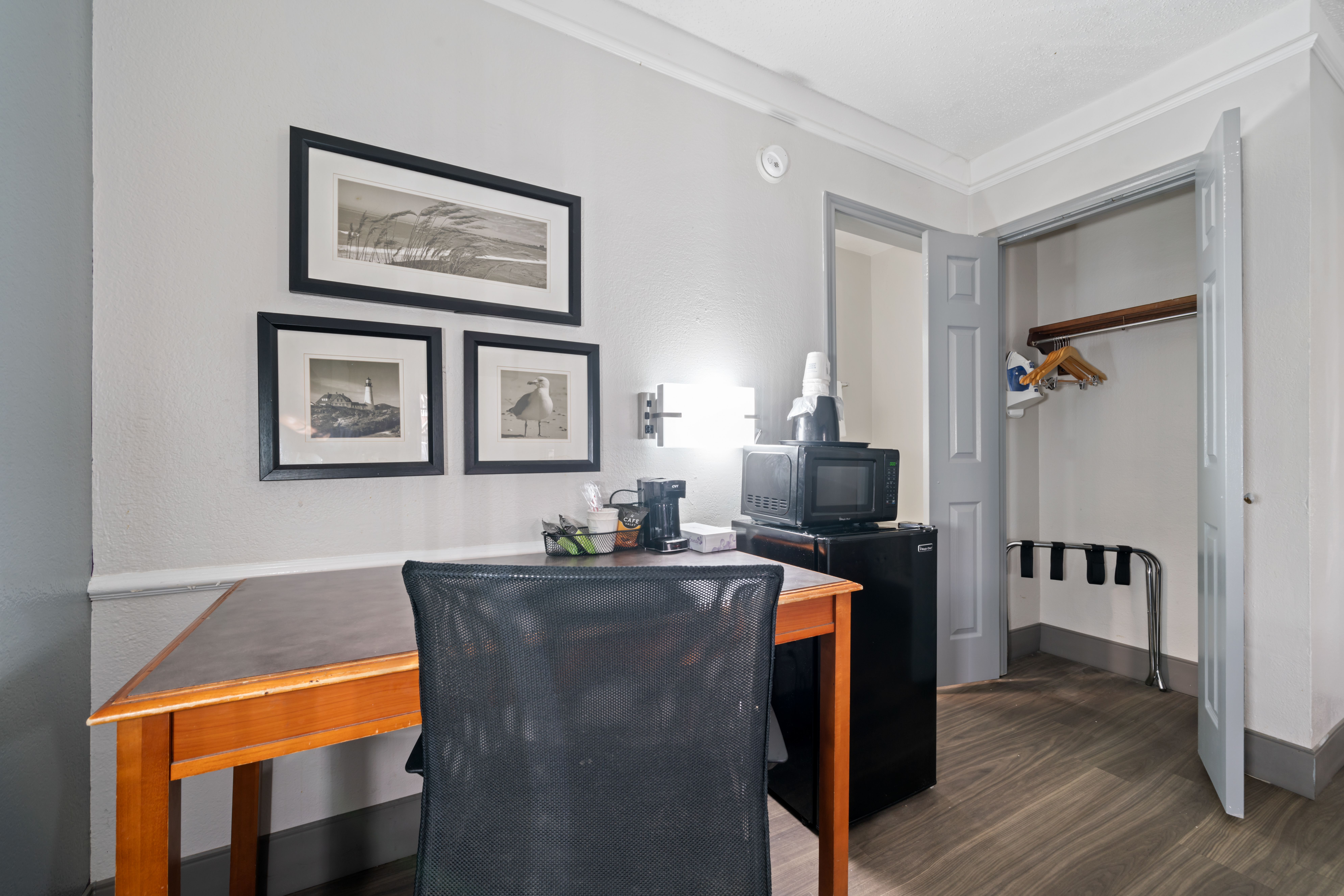 Guest room at the La Quinta Inn by Wyndham Corpus Christi North in Corpus Christi, Texas