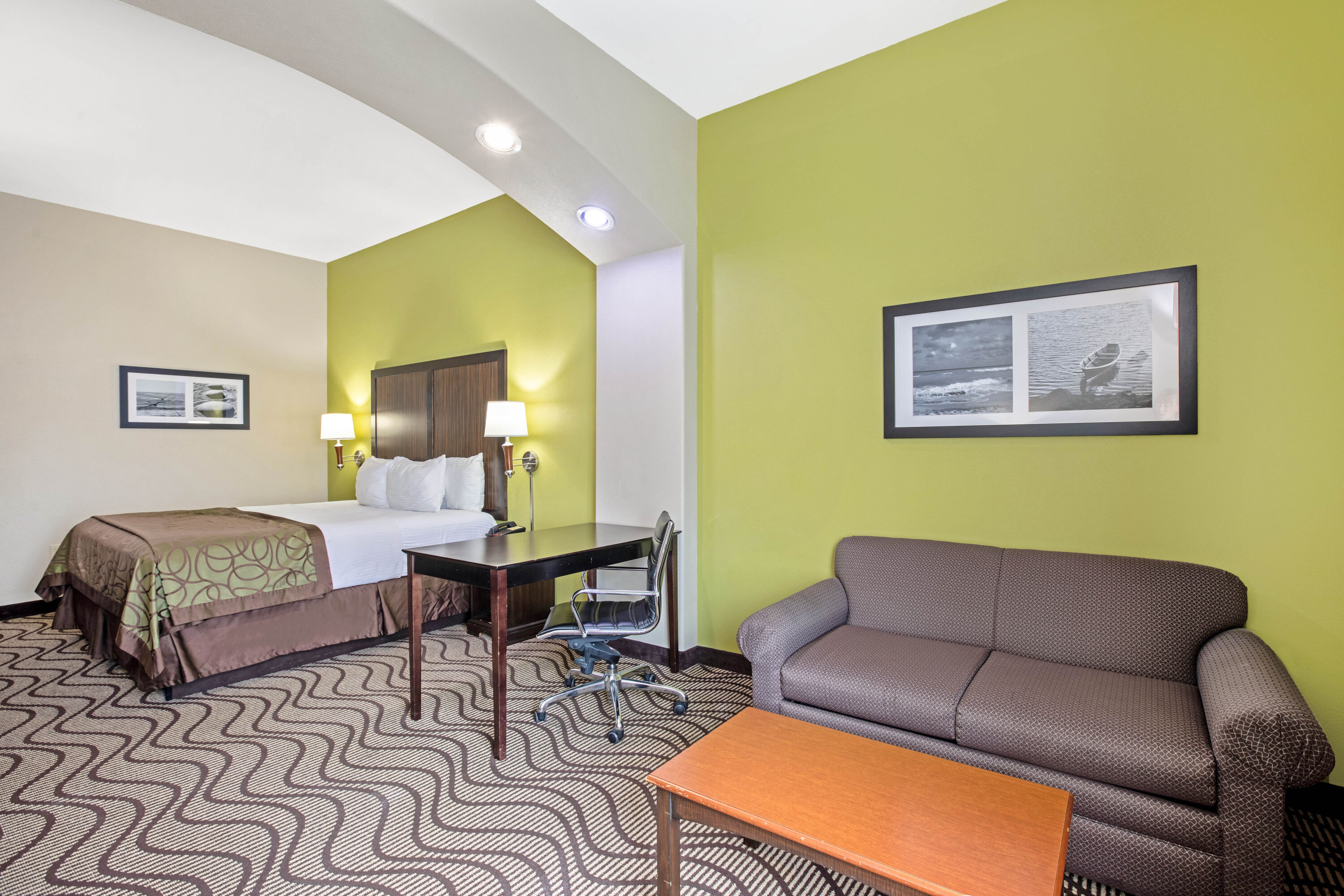 Guest room at the La Quinta Inn & Suites by Wyndham Corpus Christi Airport in Corpus Christi, Texas