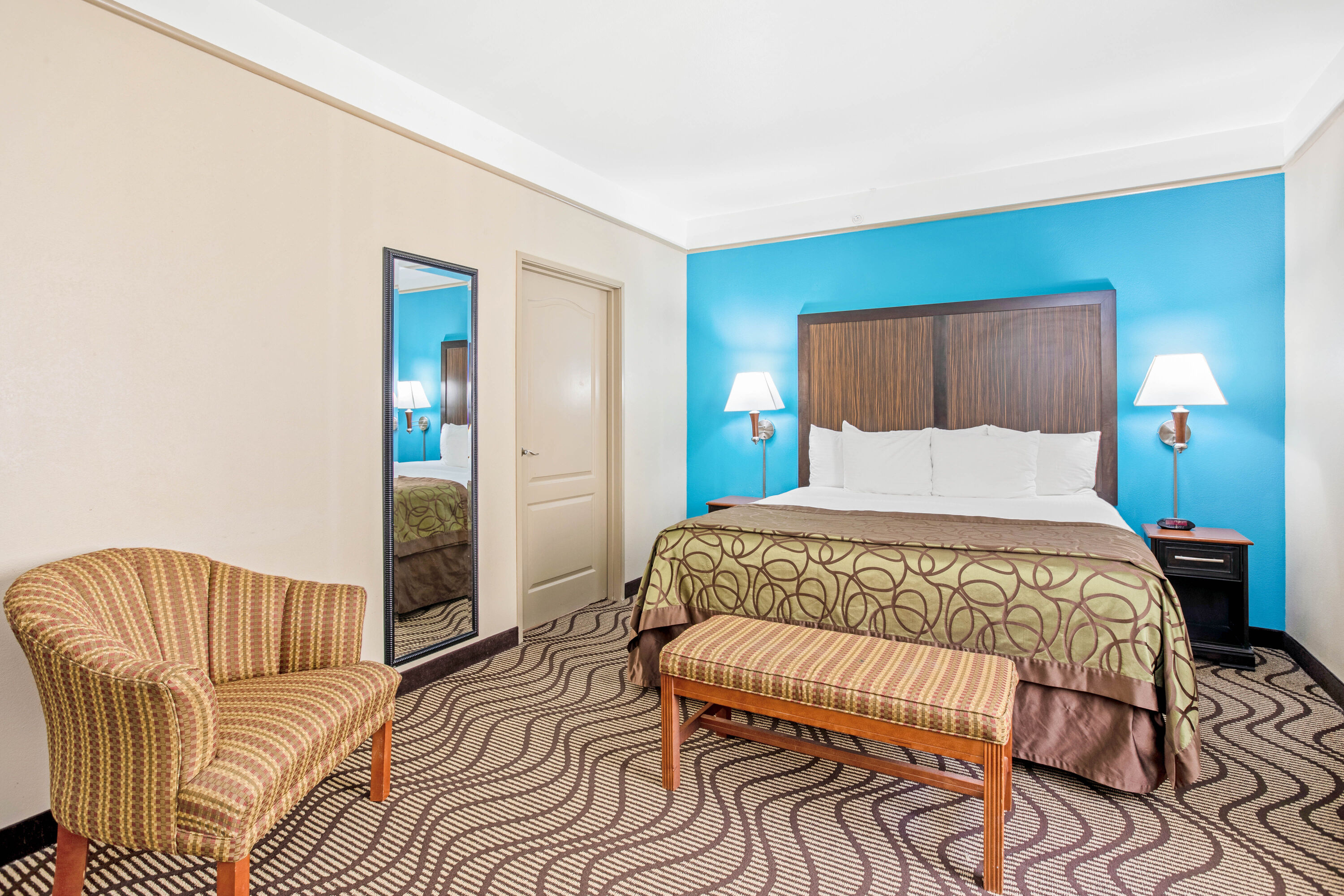 La Quinta Inn & Suites by Wyndham Corpus Christi Airport suite in Corpus Christi, Texas