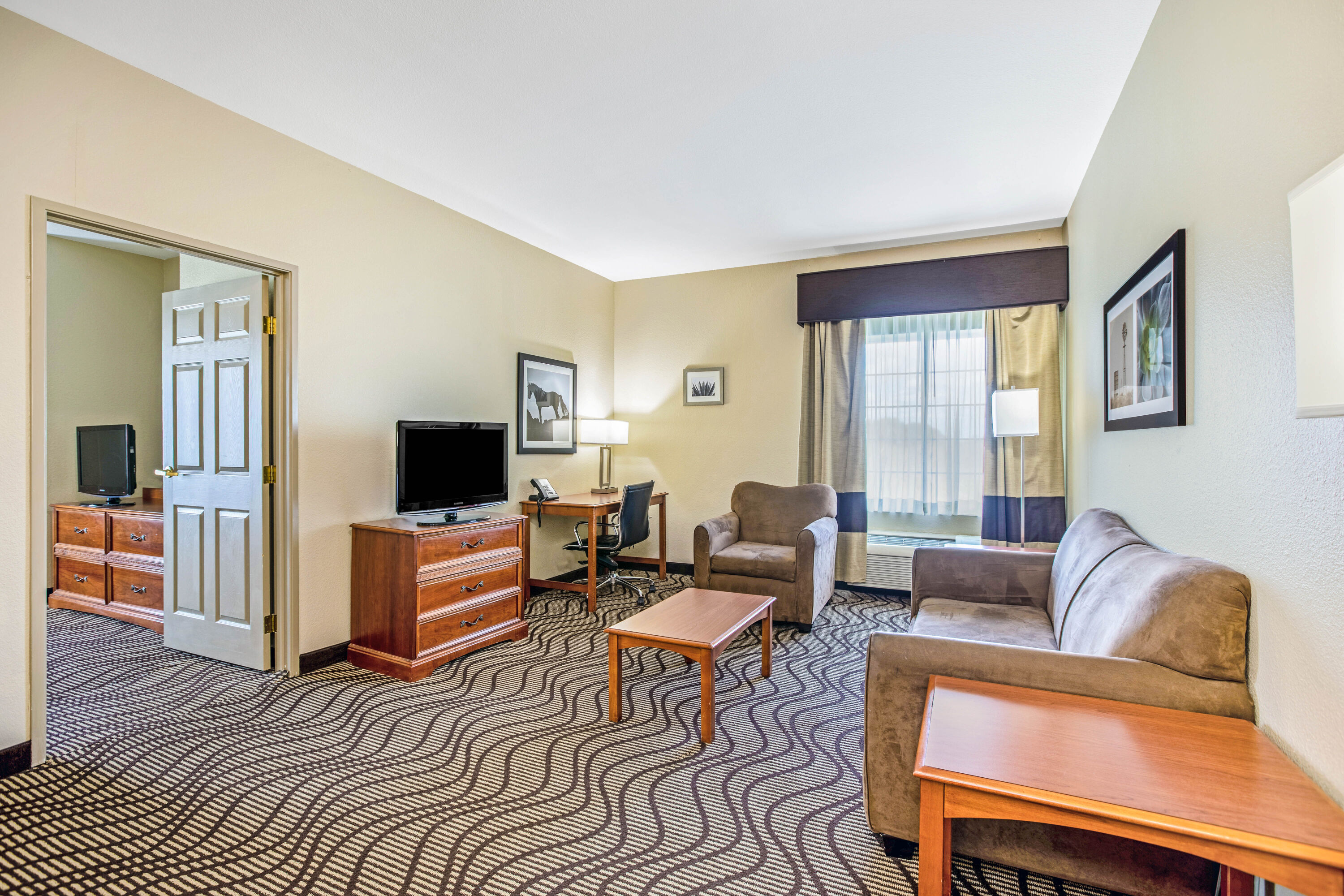 La Quinta Inn & Suites by Wyndham Corpus Christi Northwest suite in Corpus Christi, Texas