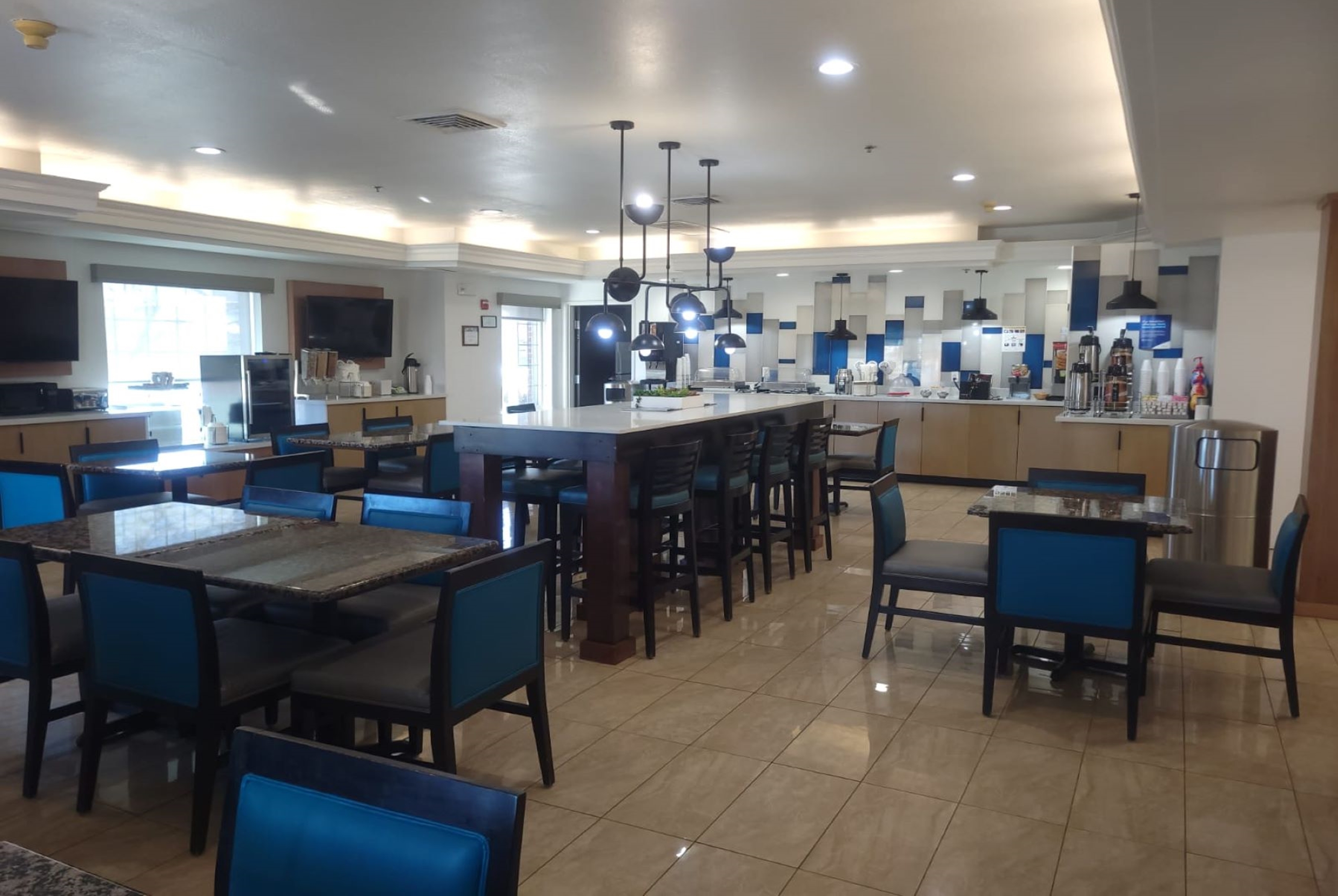 Free breakfast at La Quinta Inn & Suites by Wyndham Dalhart in Dalhart, Texas