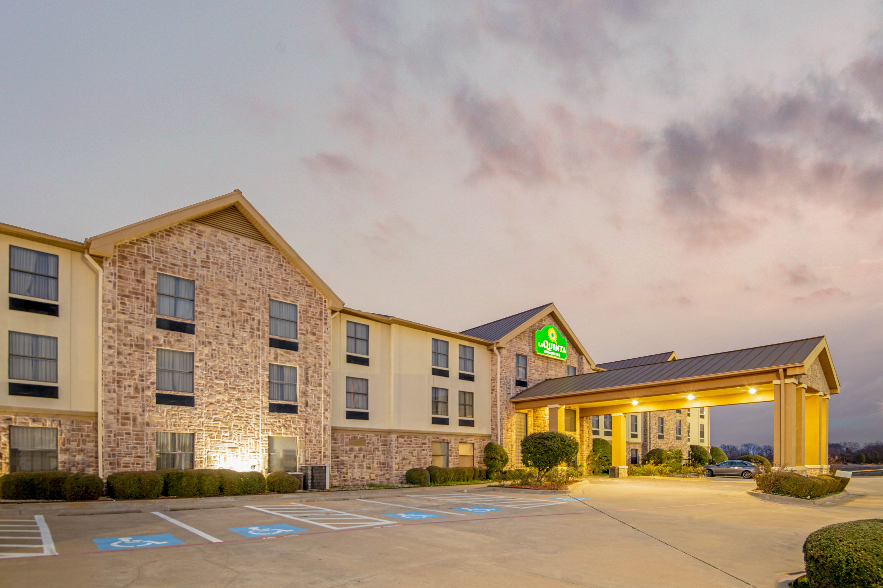 La Quinta Inn & Suites by Wyndham Denison N. Lake Texoma Denison