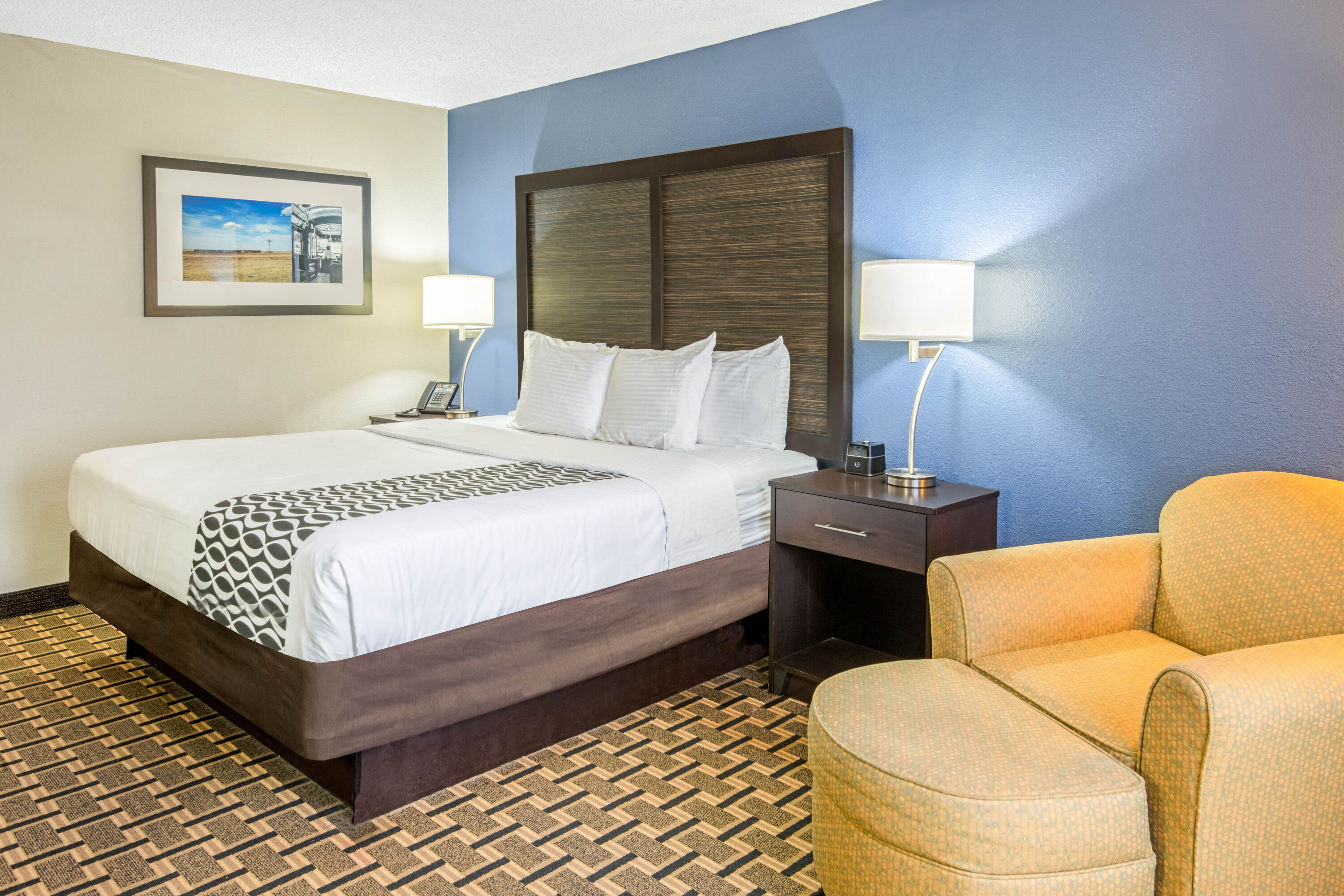 Guest room at the La Quinta Inn & Suites by Wyndham Denison - N. Lake Texoma in Denison, Texas