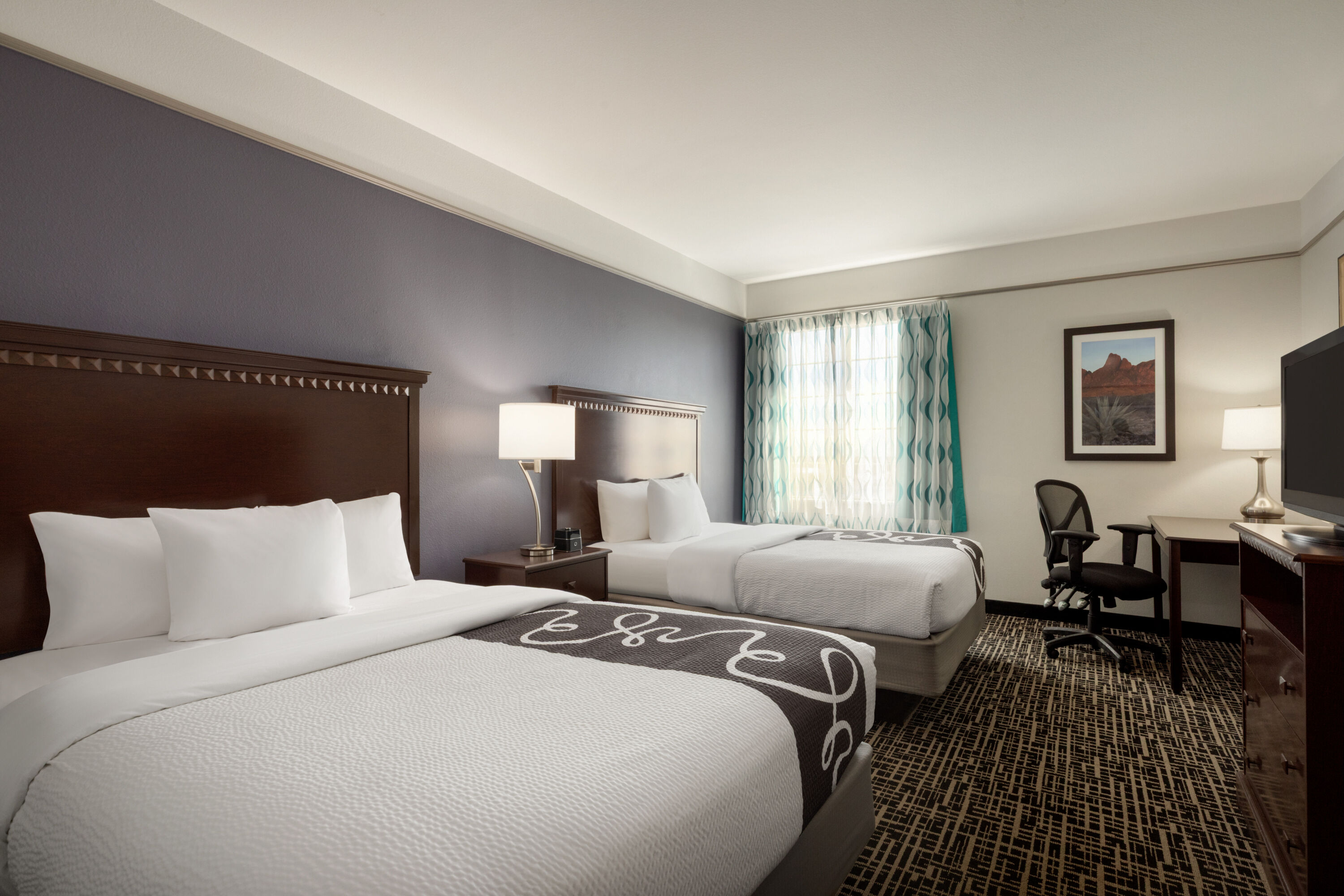 Guest room at the La Quinta Inn & Suites by Wyndham Dumas in Dumas, Texas