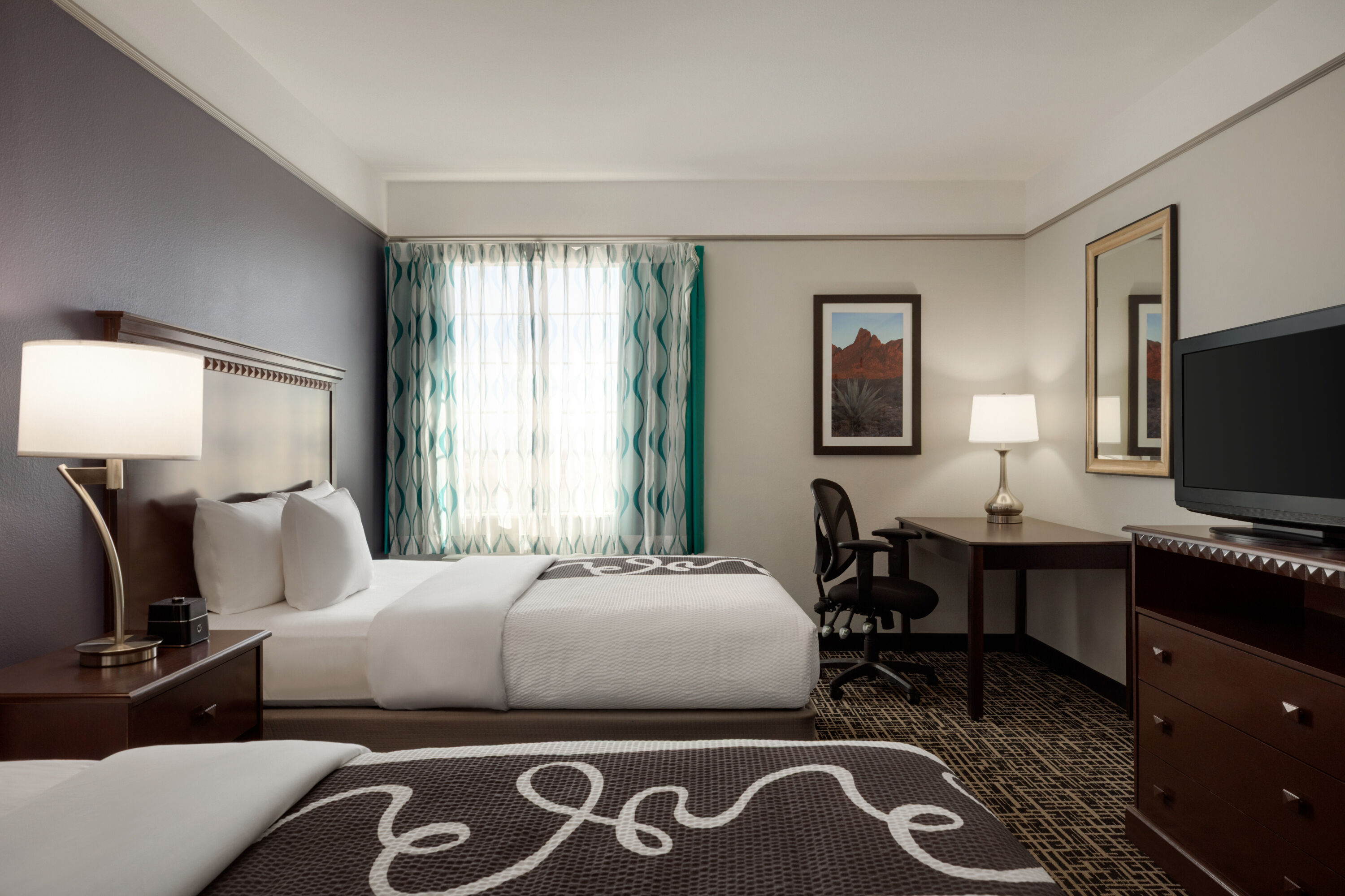 Guest room at the La Quinta Inn & Suites by Wyndham Dumas in Dumas, Texas