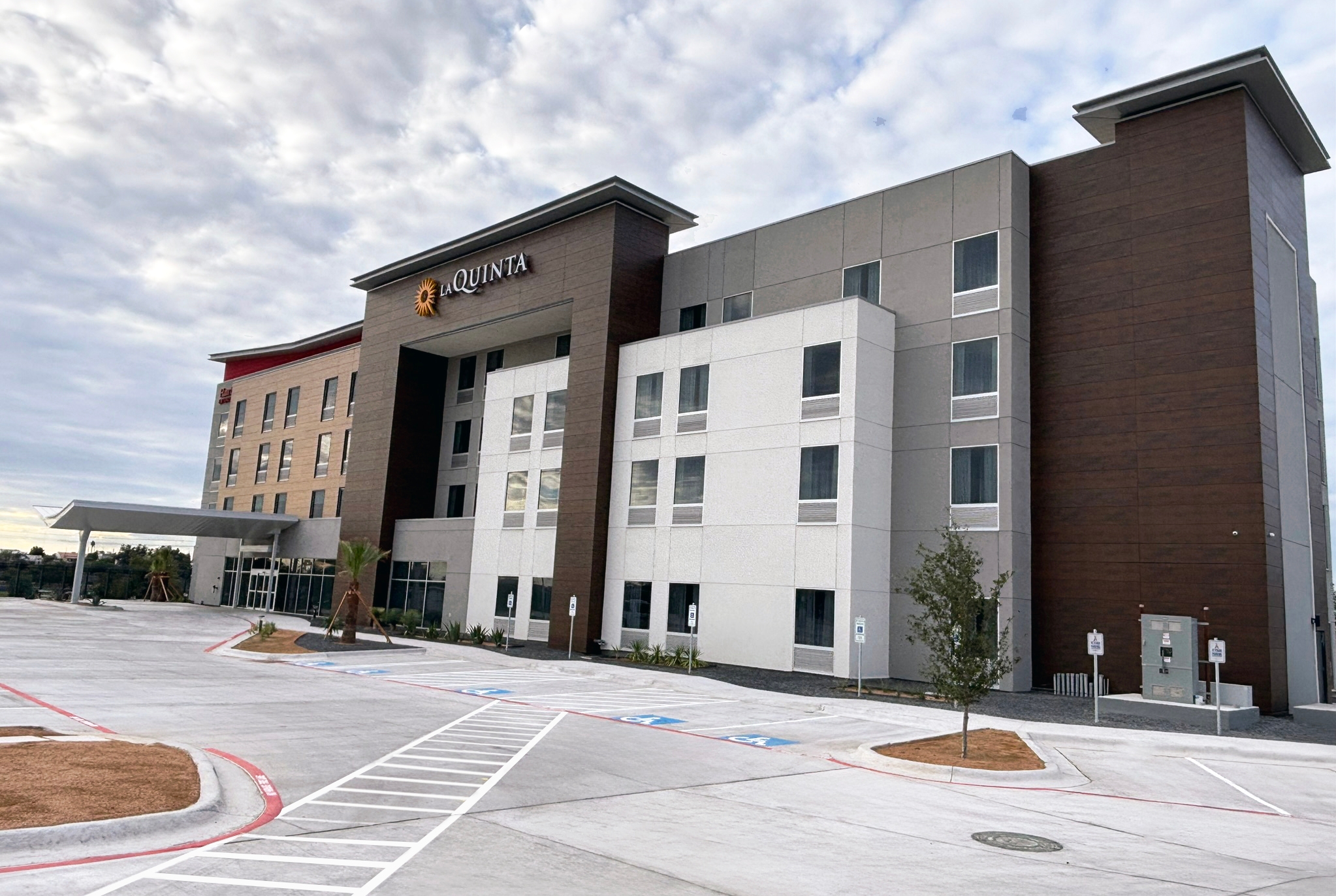 Exterior of La Quinta Inn & Suites by Wyndham Eagle Pass hotel in Eagle Pass, Texas