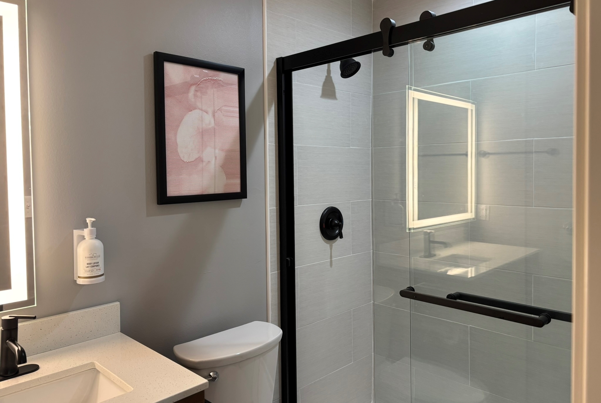 Guest room bath at the La Quinta Inn & Suites by Wyndham Eagle Pass in Eagle Pass, Texas