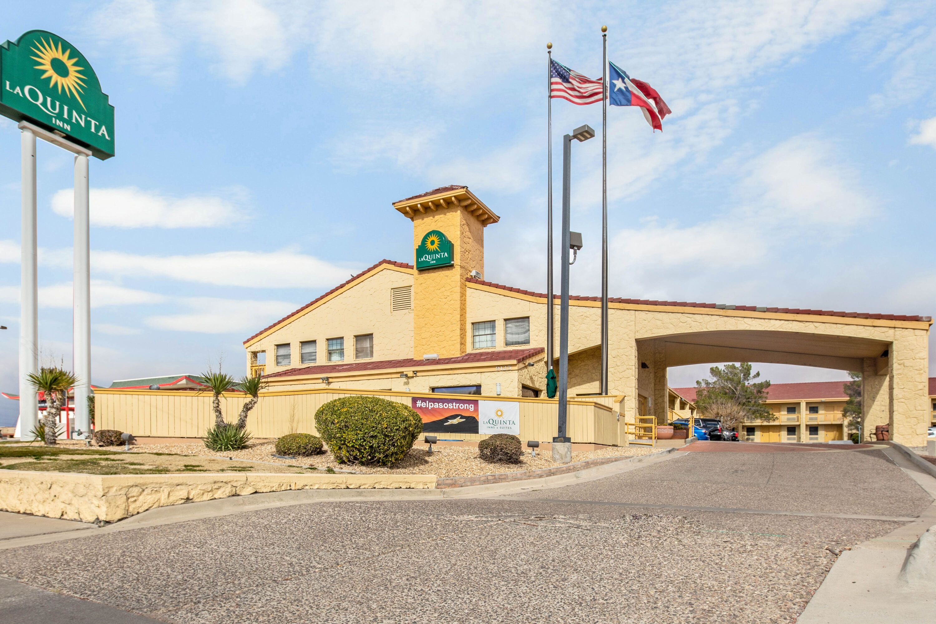 Exterior Day Image of La Quinta Inn by Wyndham El Paso Cielo Vista hotel in El Paso, Texas