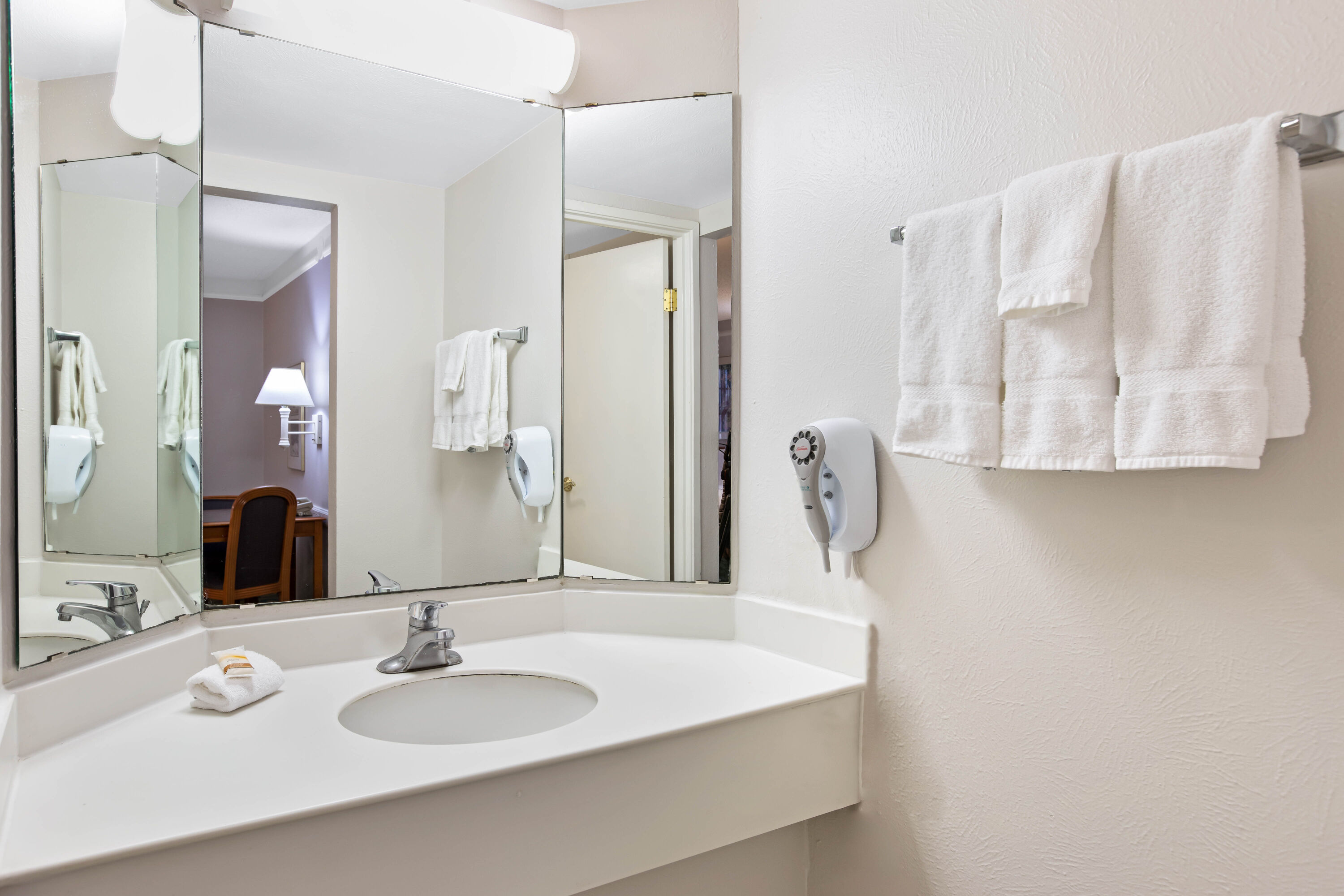 Guest room bath at the La Quinta Inn by Wyndham El Paso East Lomaland in El Paso, Texas