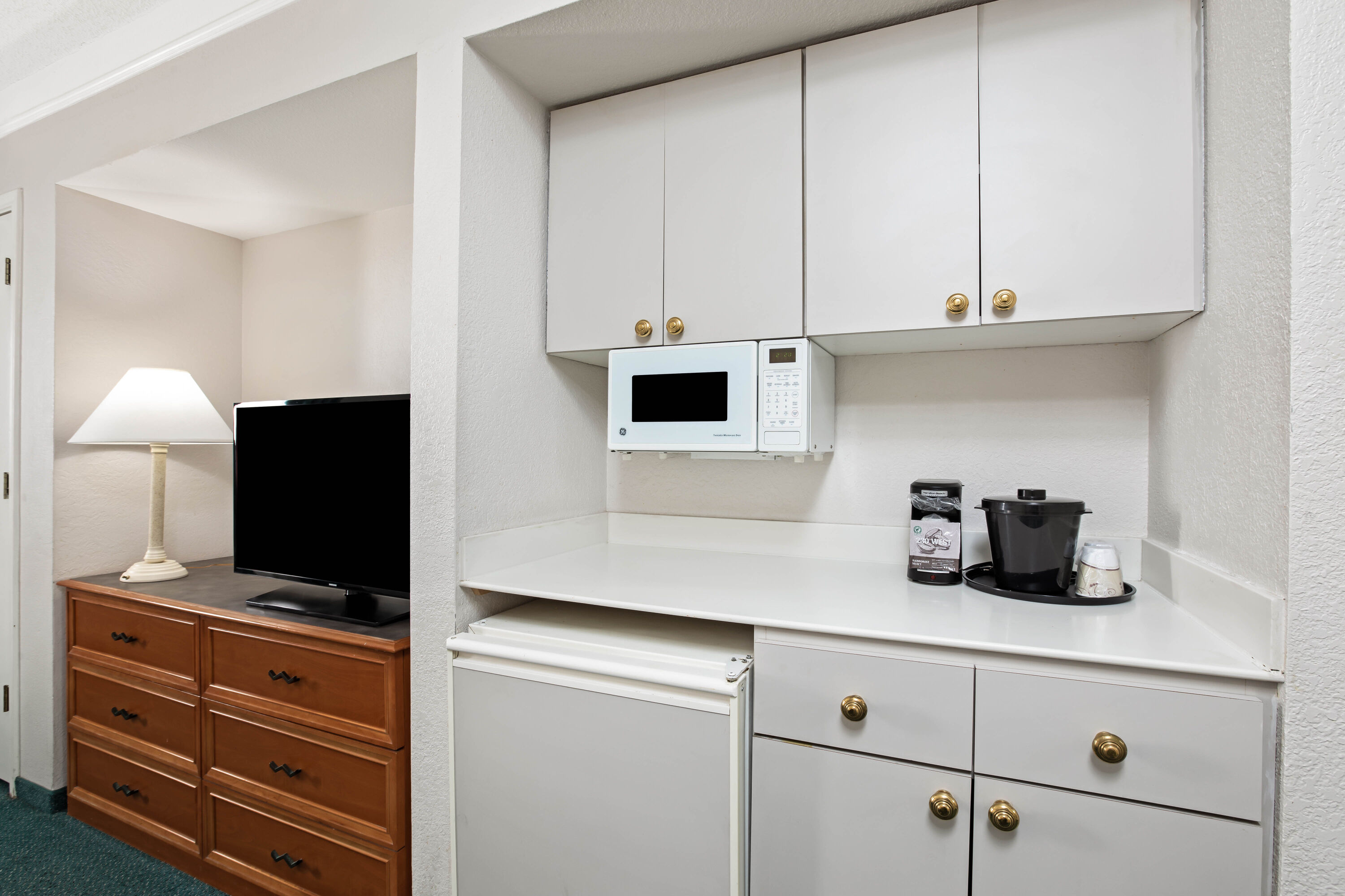 La Quinta Inn by Wyndham El Paso East Lomaland suite in El Paso, Texas