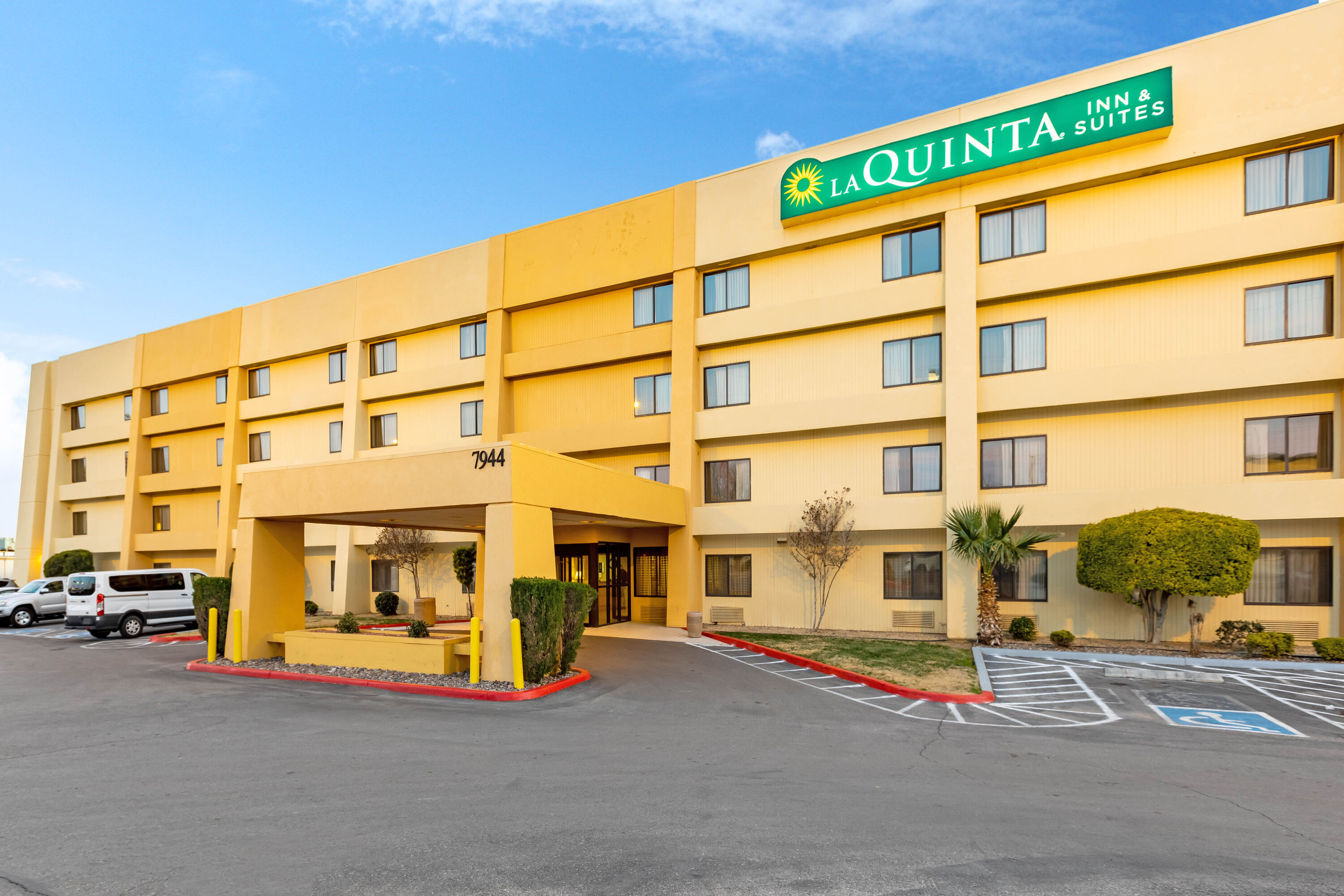 Quinta Inn Suites Wyndham Paso East Paso  Hotels