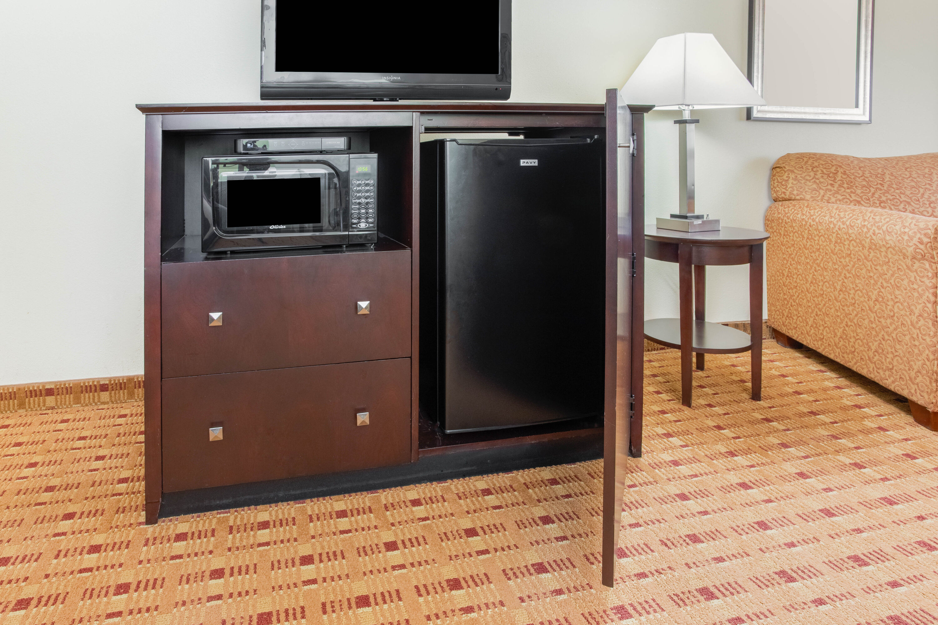 Guest room feature at the La Quinta Inn & Suites by Wyndham Ennis in Ennis, Texas