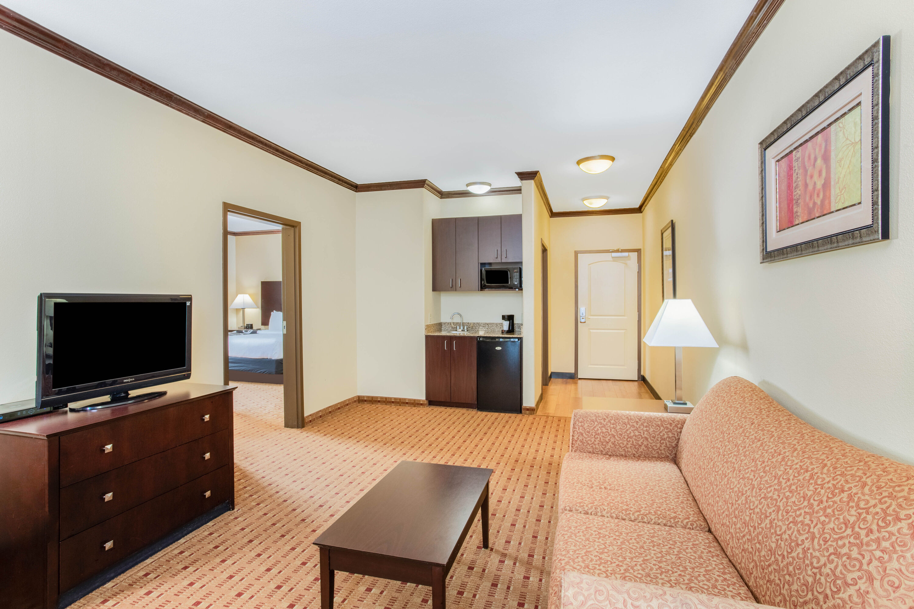 La Quinta Inn & Suites by Wyndham Ennis suite in Ennis, Texas