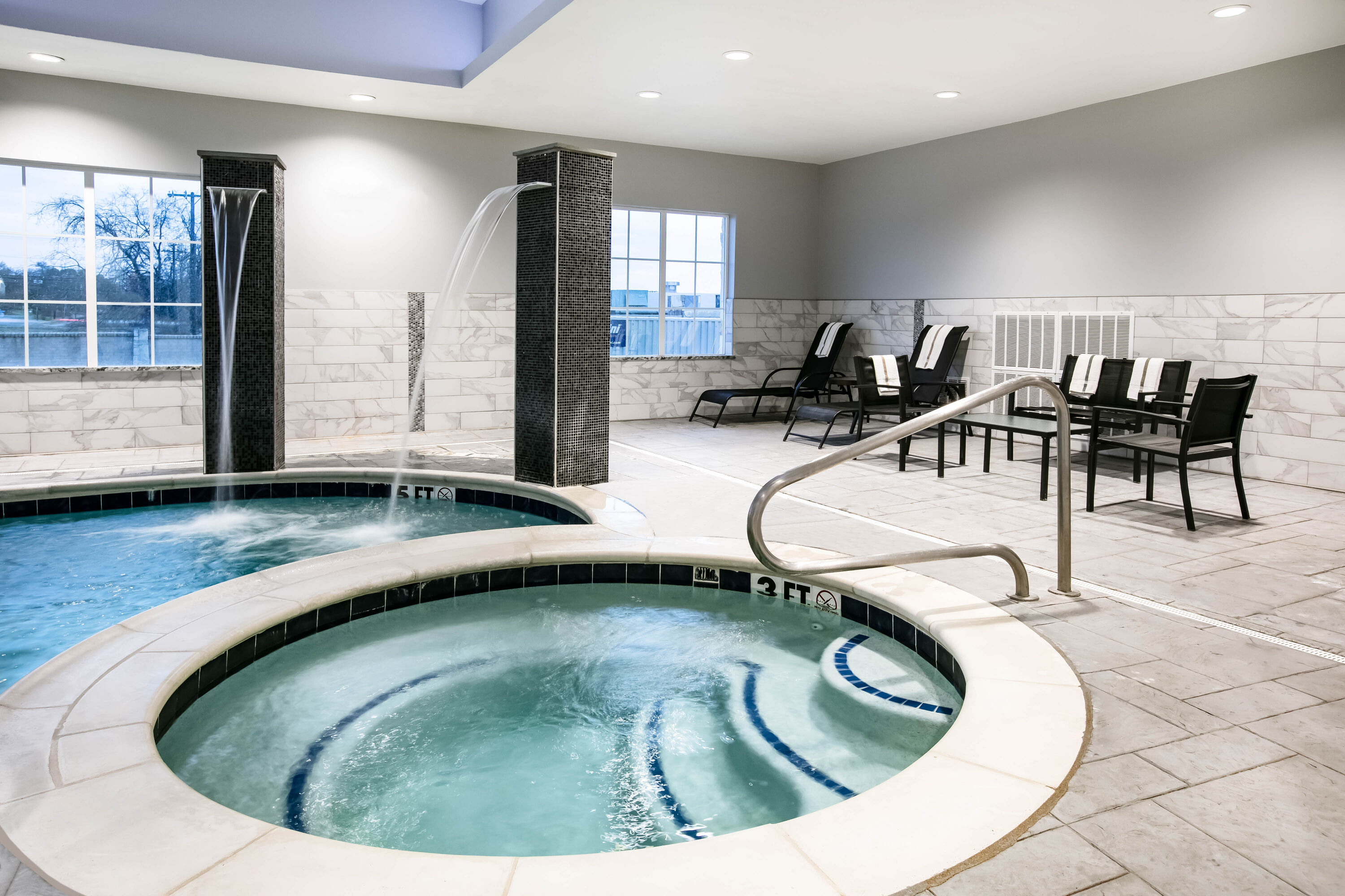Hot tub at the La Quinta Inn & Suites by Wyndham DFW Airport West - Euless in Euless, Texas