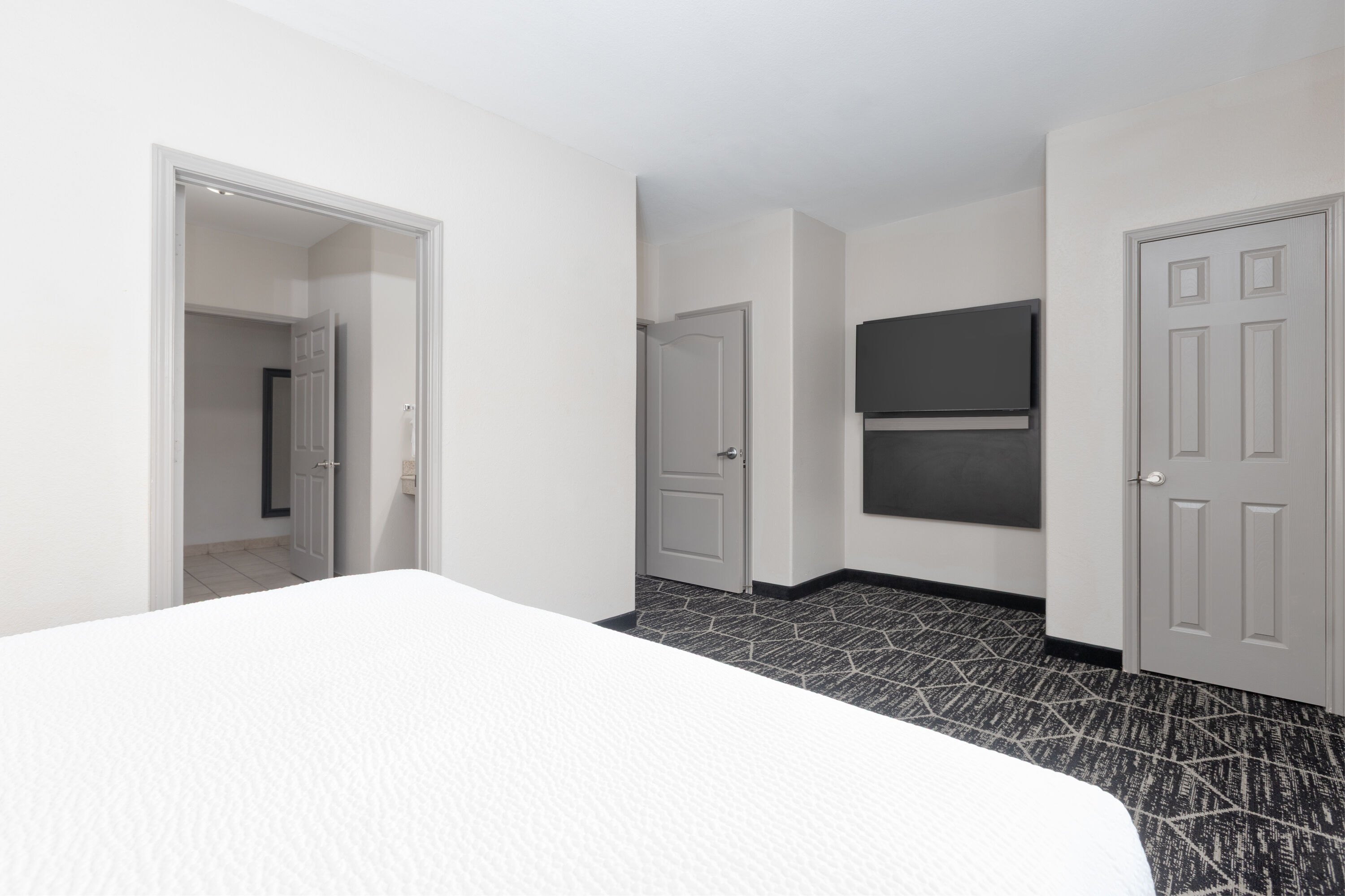 La Quinta Inn & Suites by Wyndham Fairfield TX suite in Fairfield, Texas