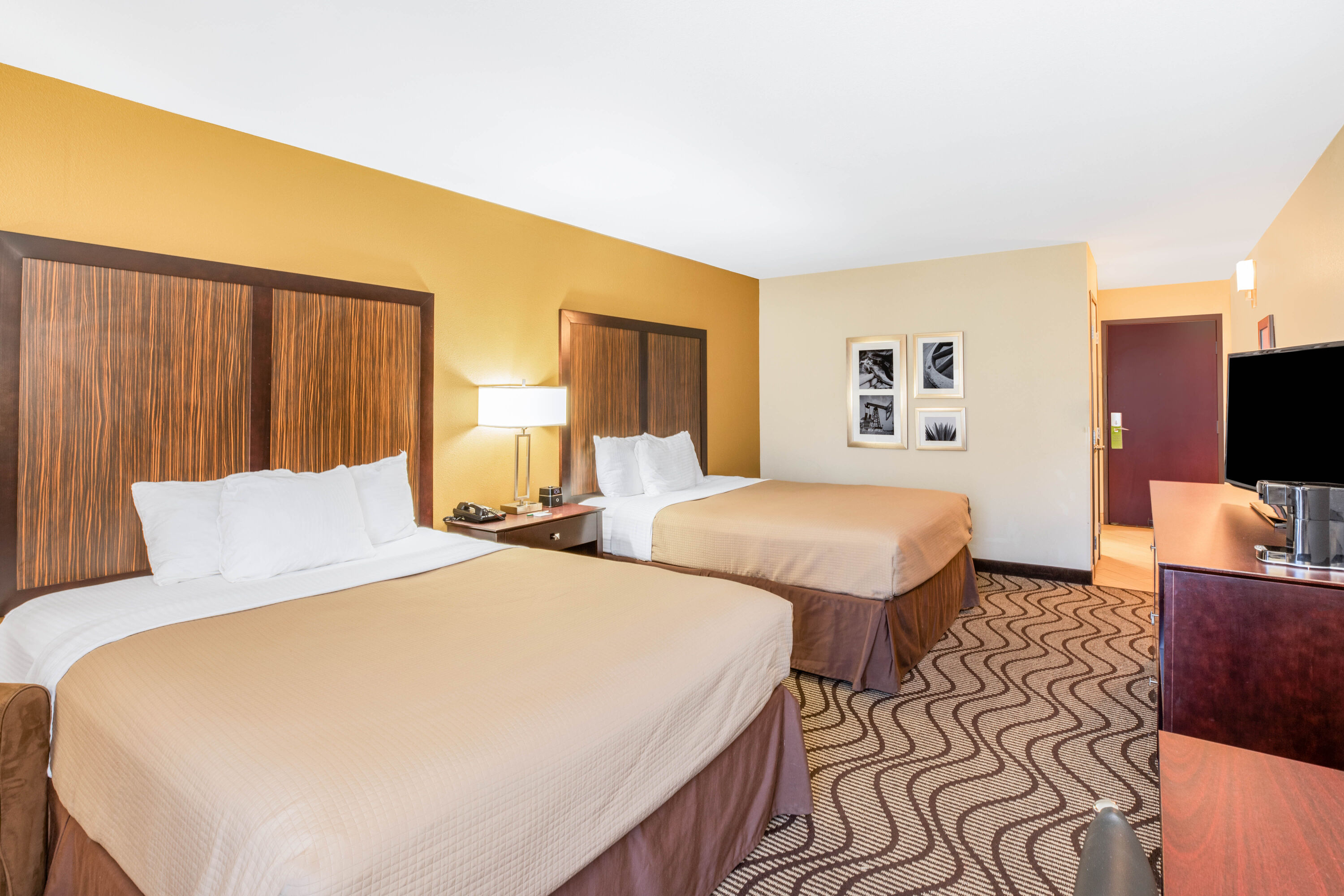 Guest room at the La Quinta Inn & Suites by Wyndham Floresville in Floresville, Texas