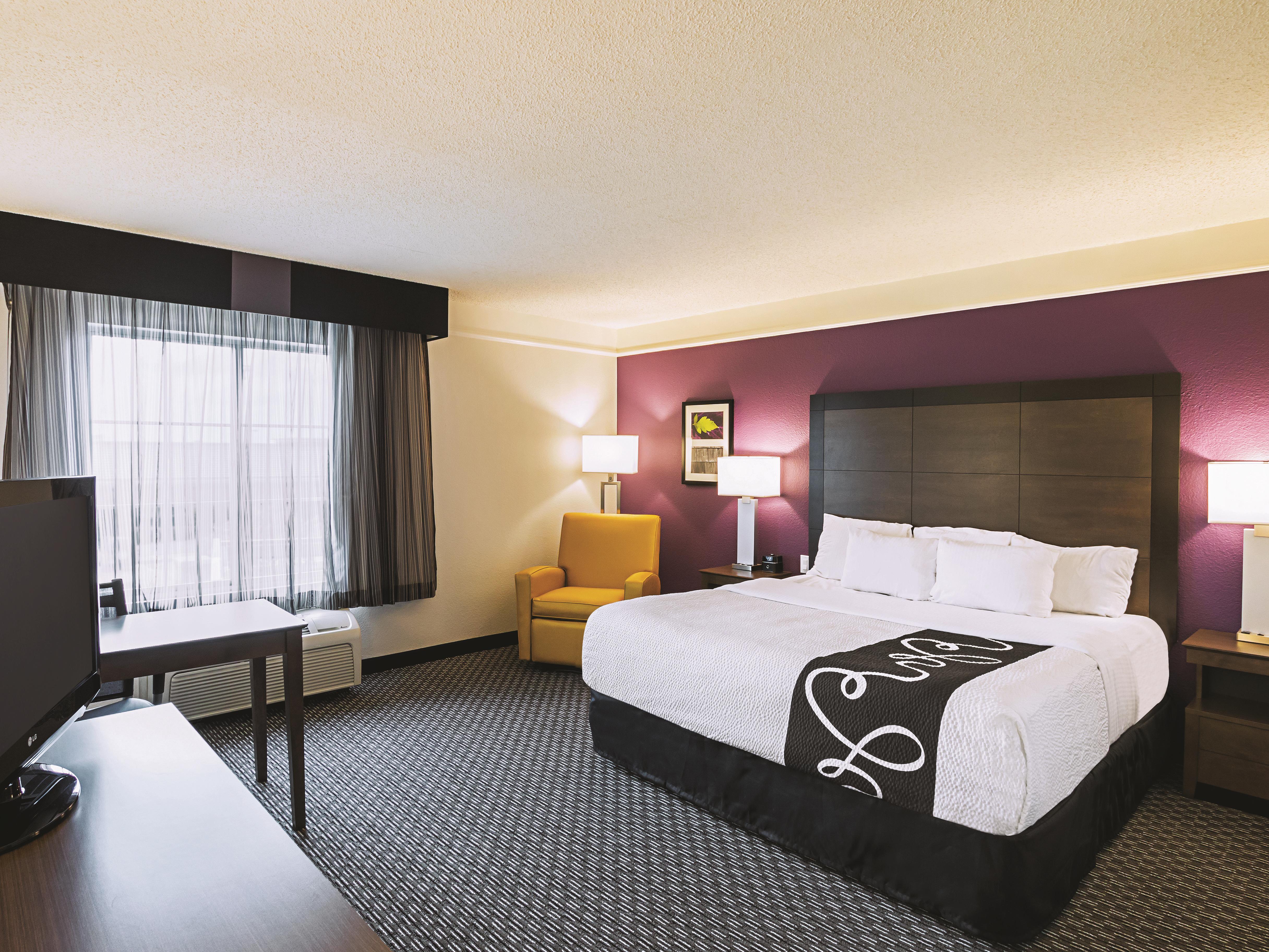La Quinta Inn Amp Suites By Wyndham Fort Worth City View