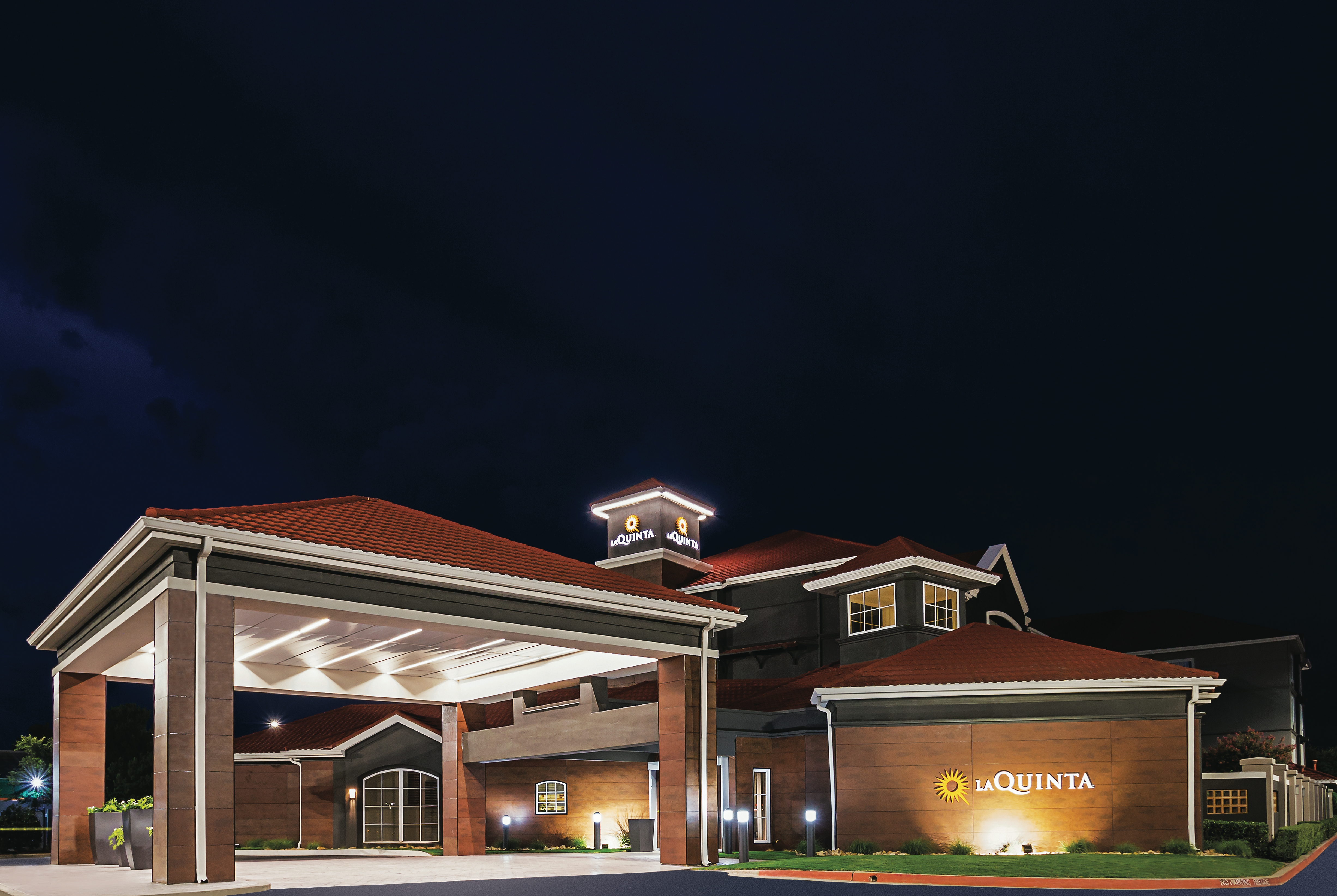 La Quinta Inn Amp Suites By Wyndham Fort Worth City View