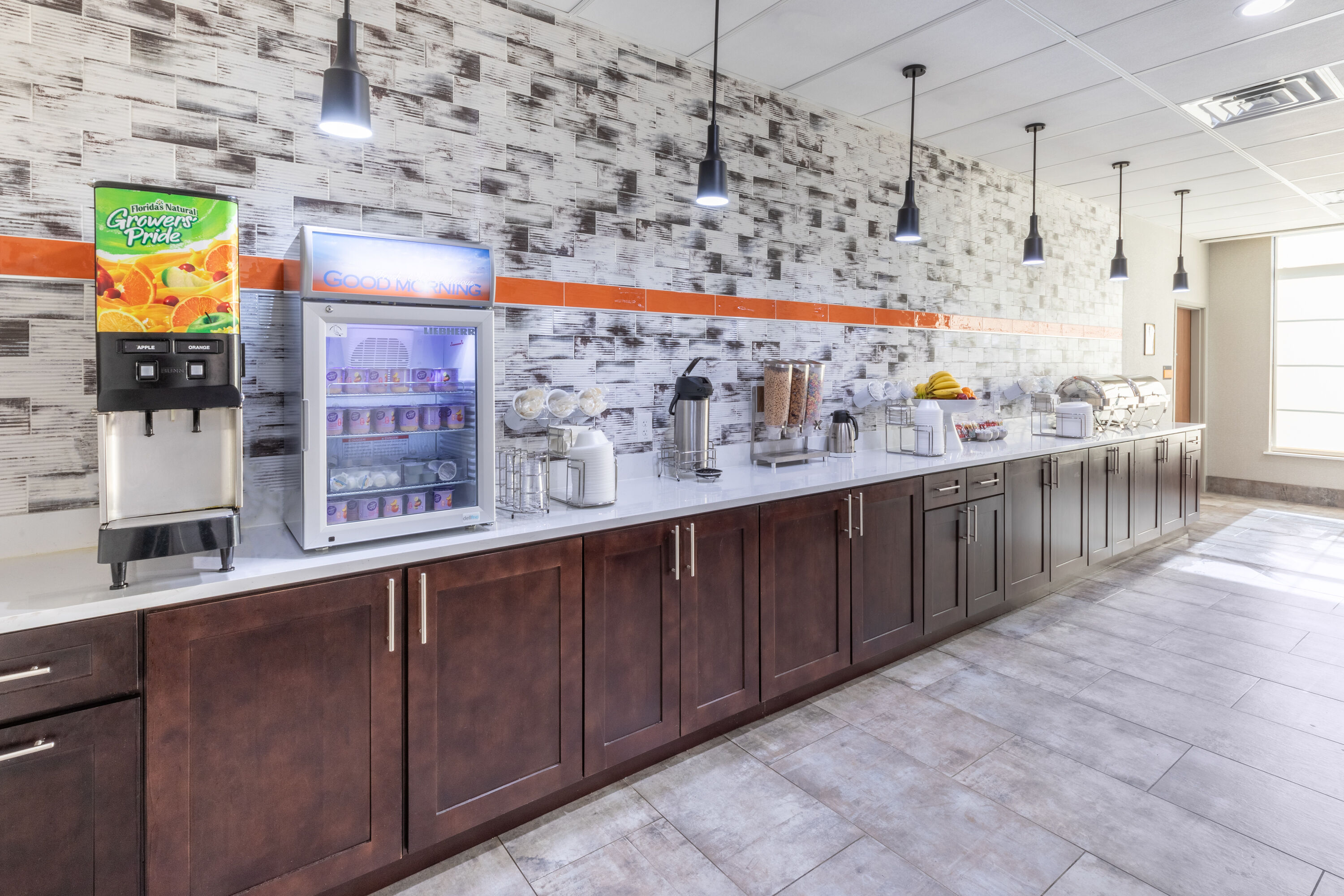 La Quinta Inn & Suites by Wyndham Dallas - Frisco Stadium restaurant breakfast area close up in Frisco, Texas