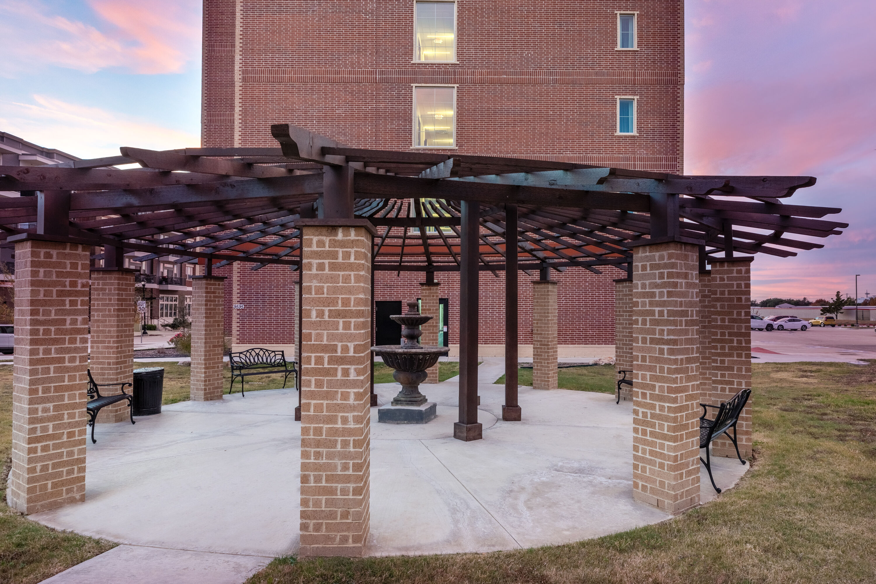 Gazebo at La Quinta Inn & Suites by Wyndham Dallas - Frisco Stadium in Frisco, Texas