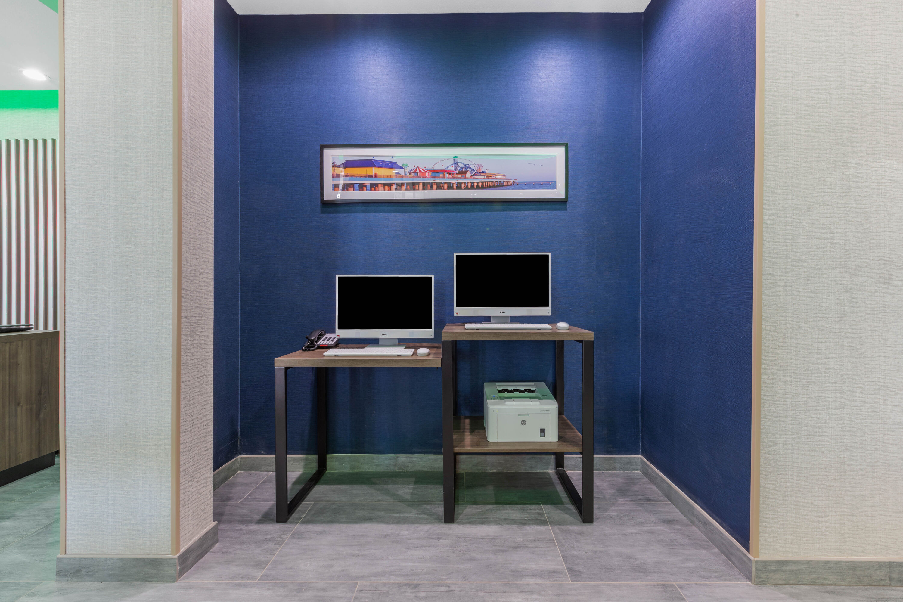 La Quinta Inn & Suites by Wyndham Galveston West Seawall business center in Galveston, Texas