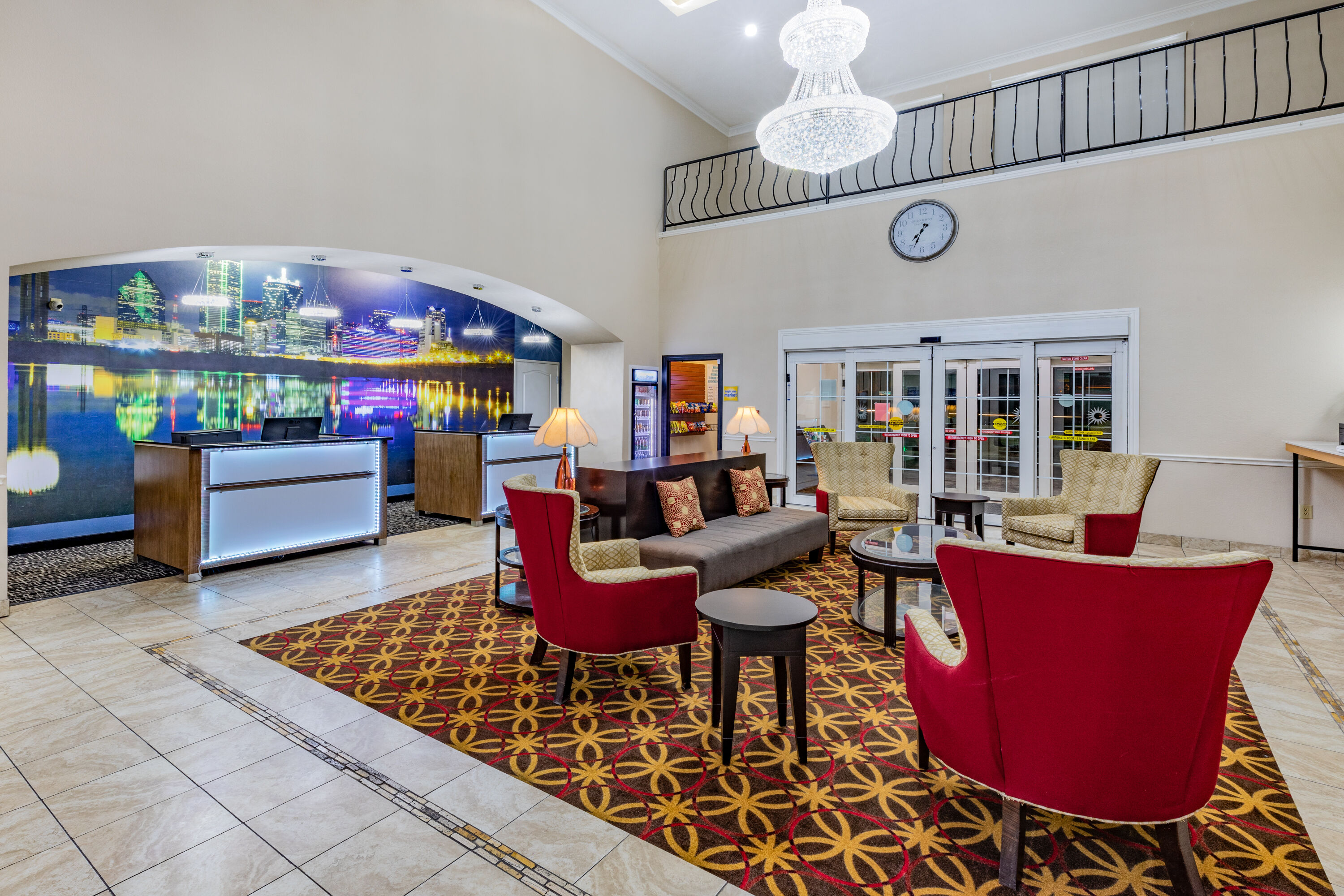 La Quinta Inn & Suites by Wyndham Garland Harbor Point Garland, TX Hotels