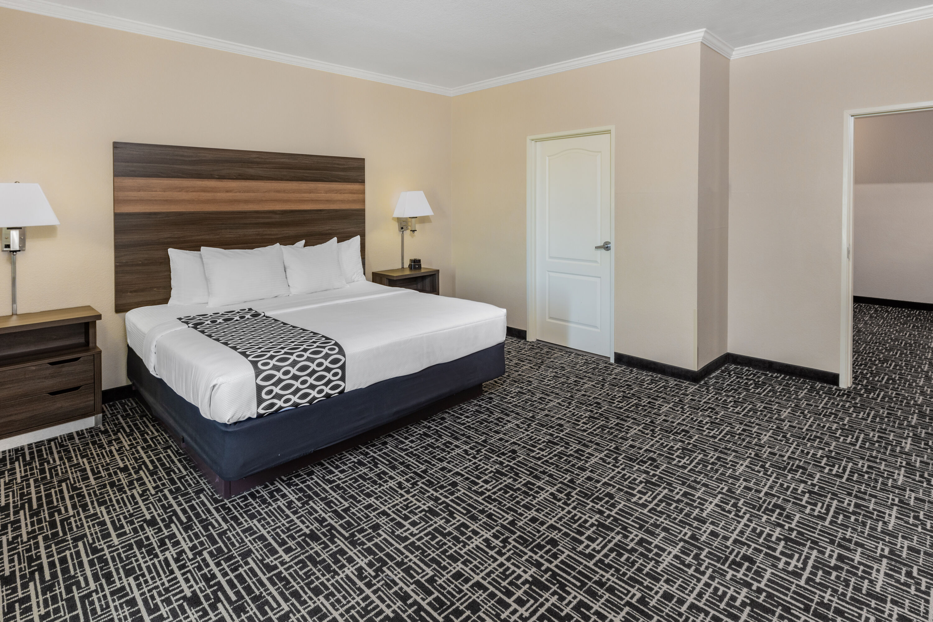 La Quinta Inn & Suites by Wyndham Garland Harbor Point suite in Garland, Texas
