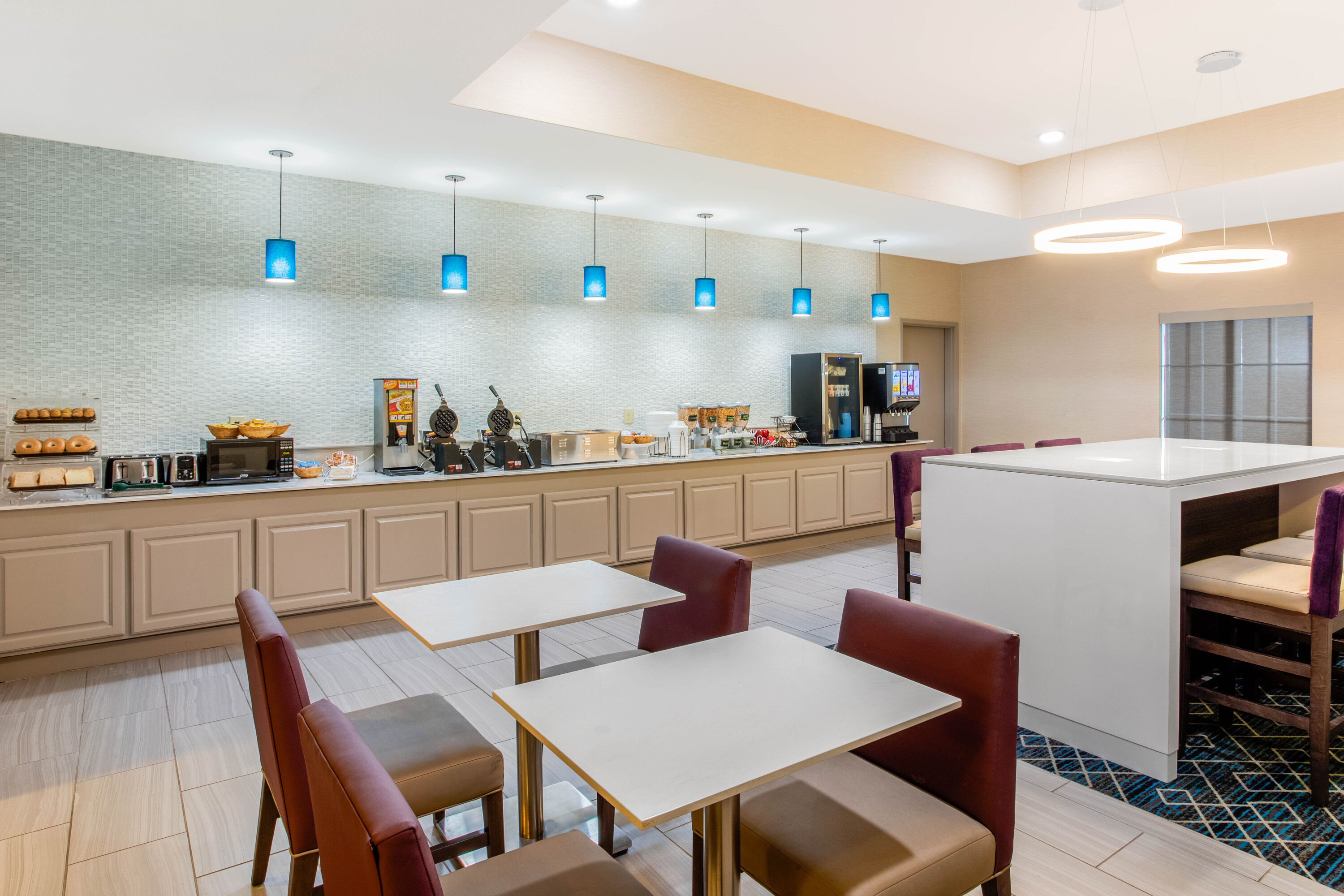 Free breakfast at La Quinta Inn & Suites by Wyndham Hillsboro in Hillsboro, Texas