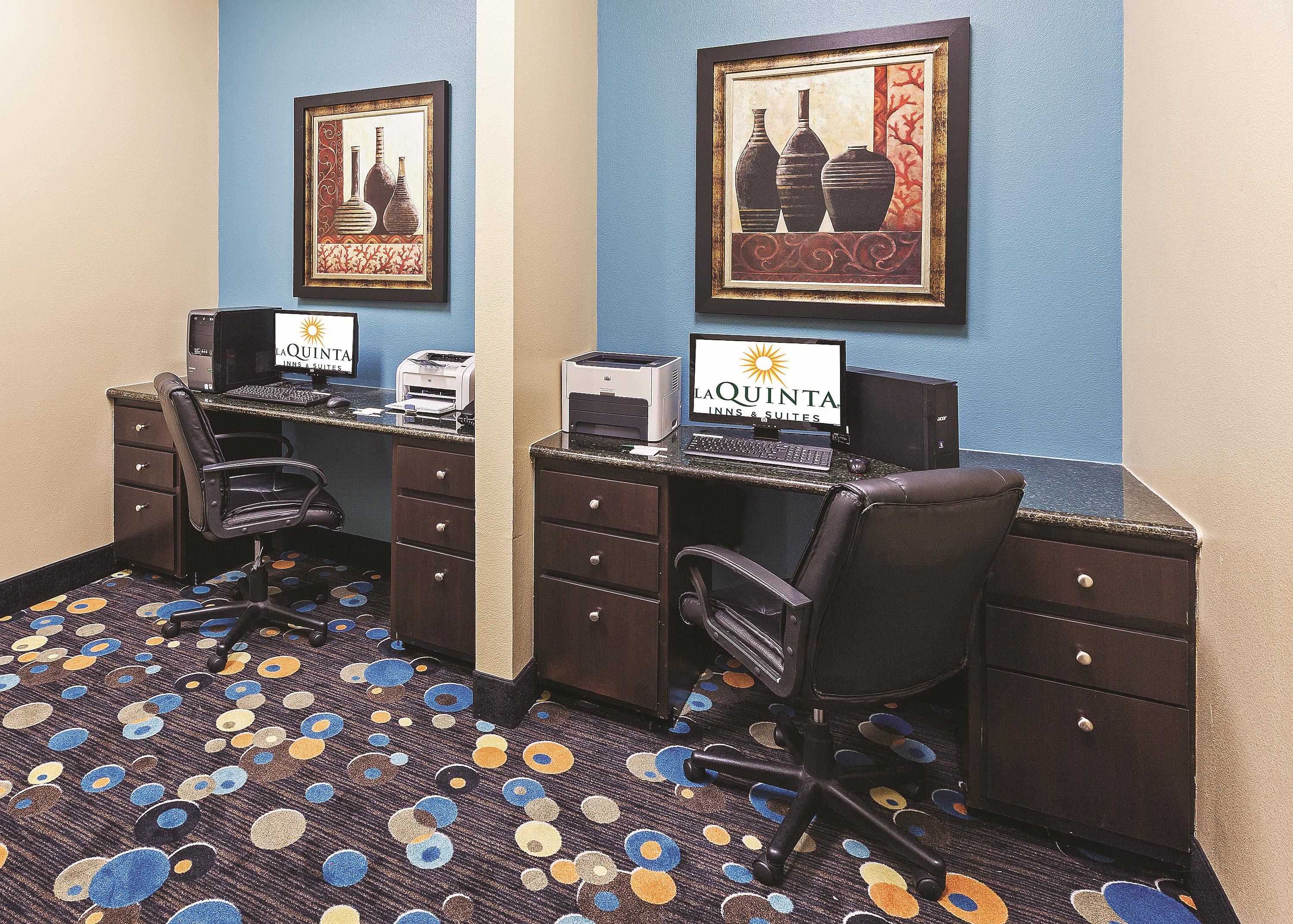 La Quinta Inn Amp Suites By Wyndham Houston Hobby Airport