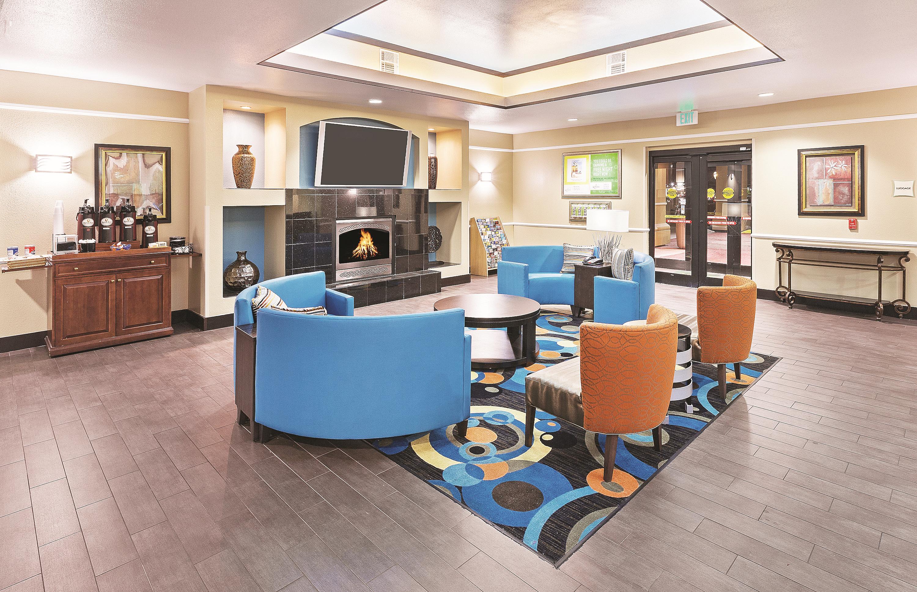 La Quinta Inn Amp Suites By Wyndham Houston Hobby Airport