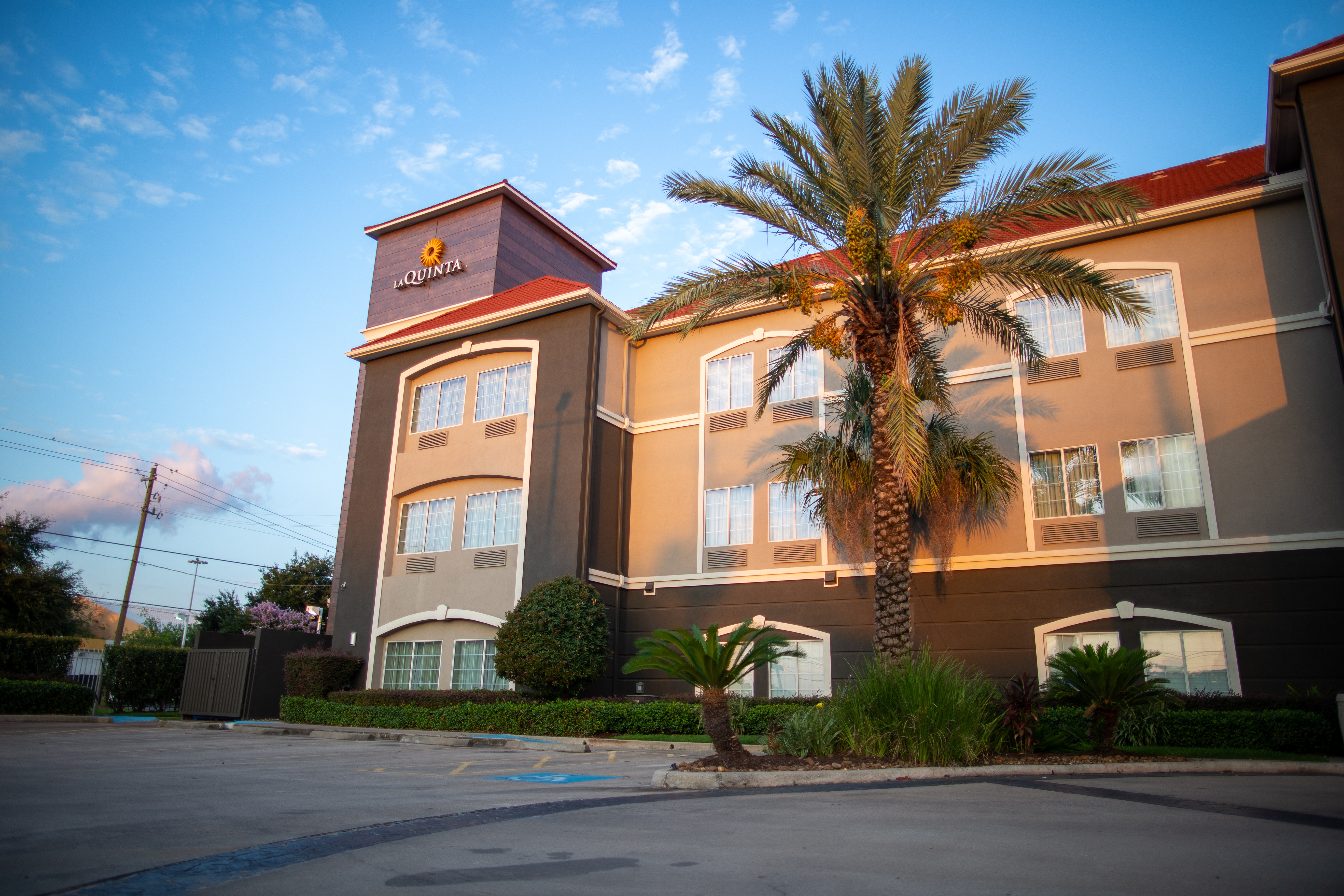 Quinta Inn Suites Wyndham Houston East Normandy Houston