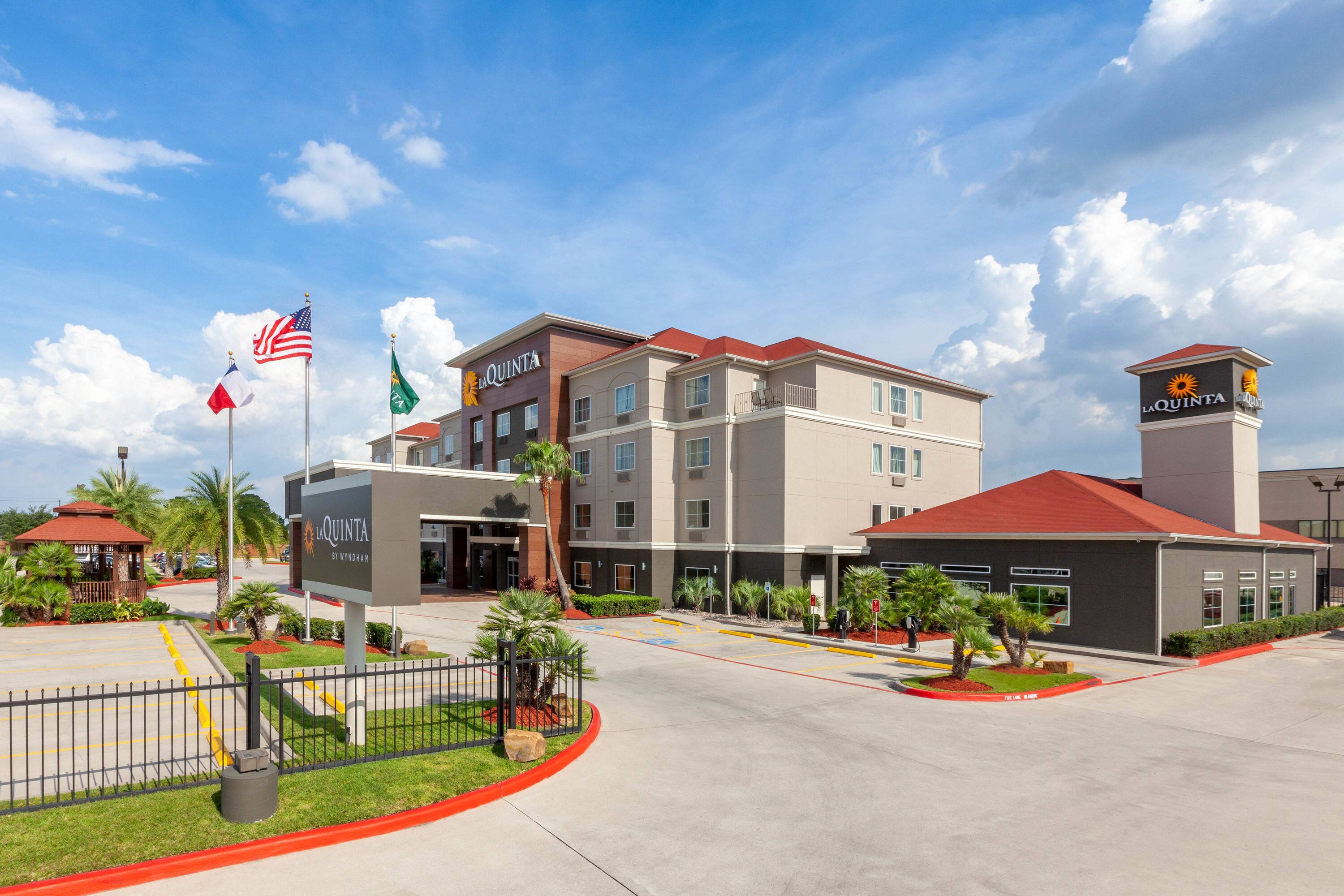 Promo [70% Off] La Quinta Inn Suites Houston East At Normandy United 