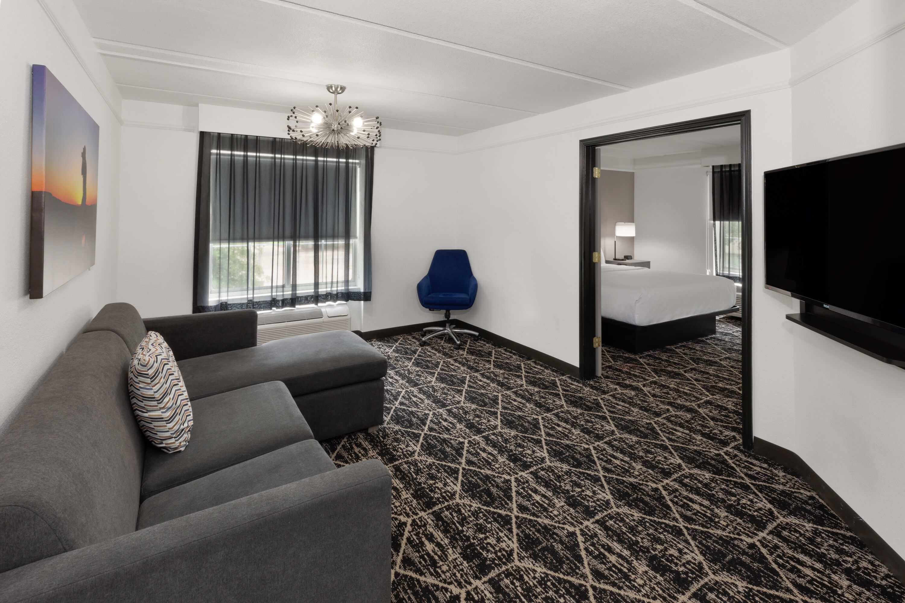 La Quinta Inn & Suites by Wyndham Houston Bush IAH South suite in Houston, Texas