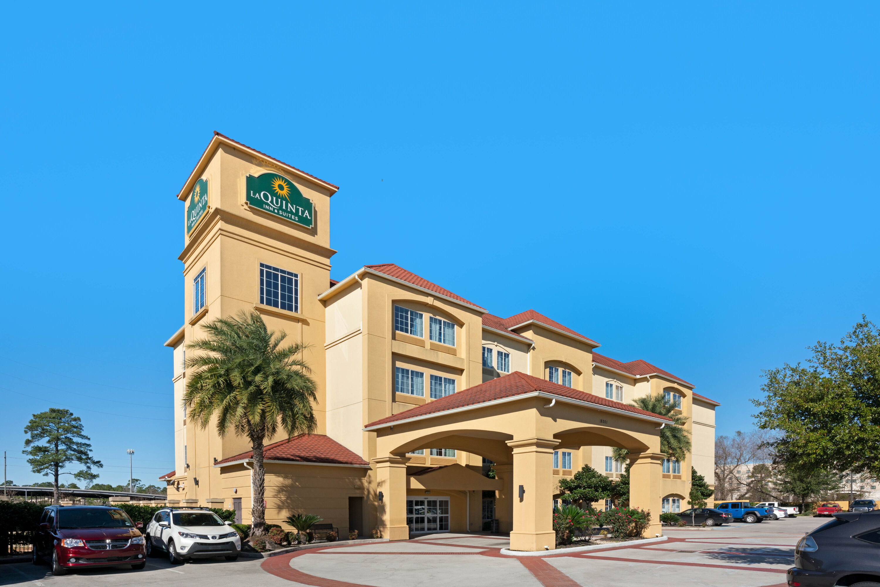 La Quinta Inn & Suites by Wyndham Houston Bush Intl Airpt E Humble