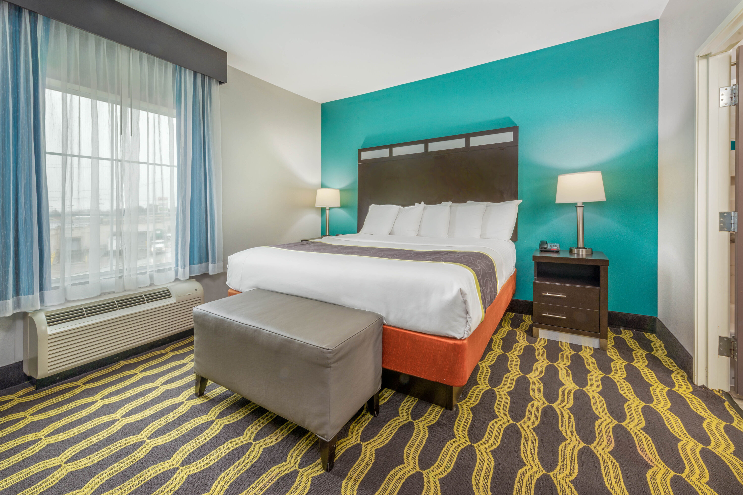 La Quinta Inn & Suites by Wyndham Houston Humble Atascocita suite in Humble, Texas