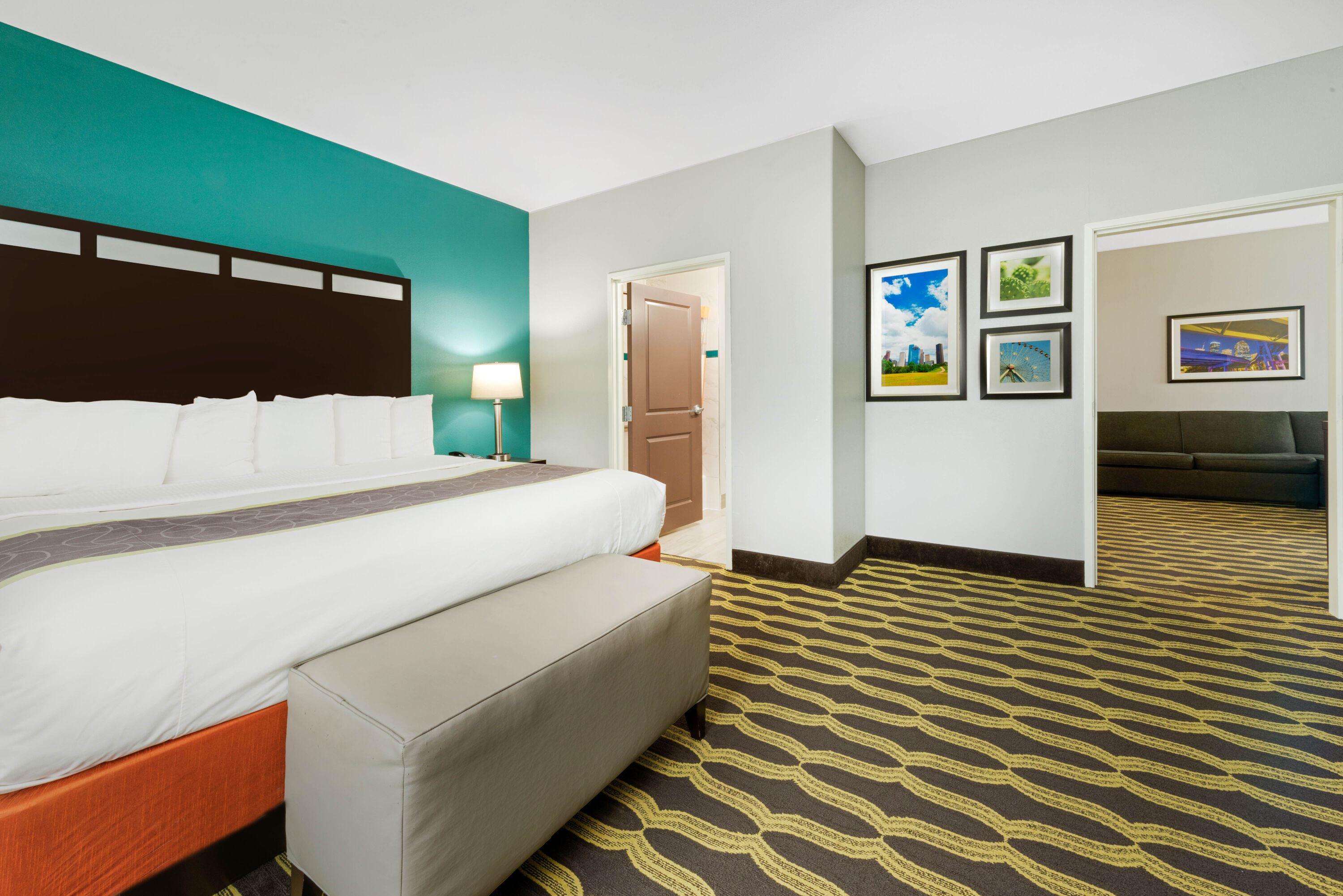 La Quinta Inn & Suites by Wyndham Houston Humble Atascocita suite in Humble, Texas