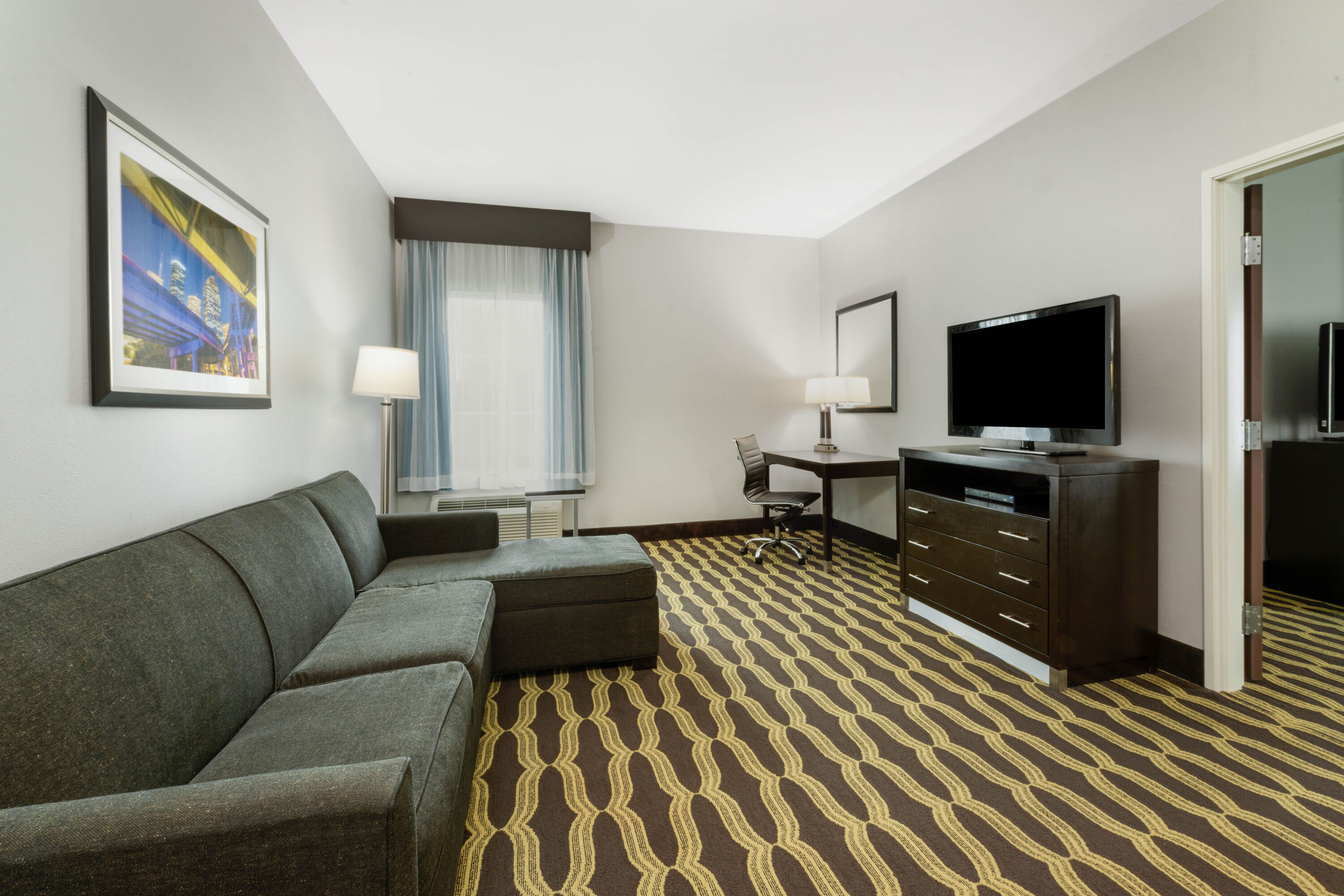 La Quinta Inn & Suites by Wyndham Houston Humble Atascocita suite in Humble, Texas