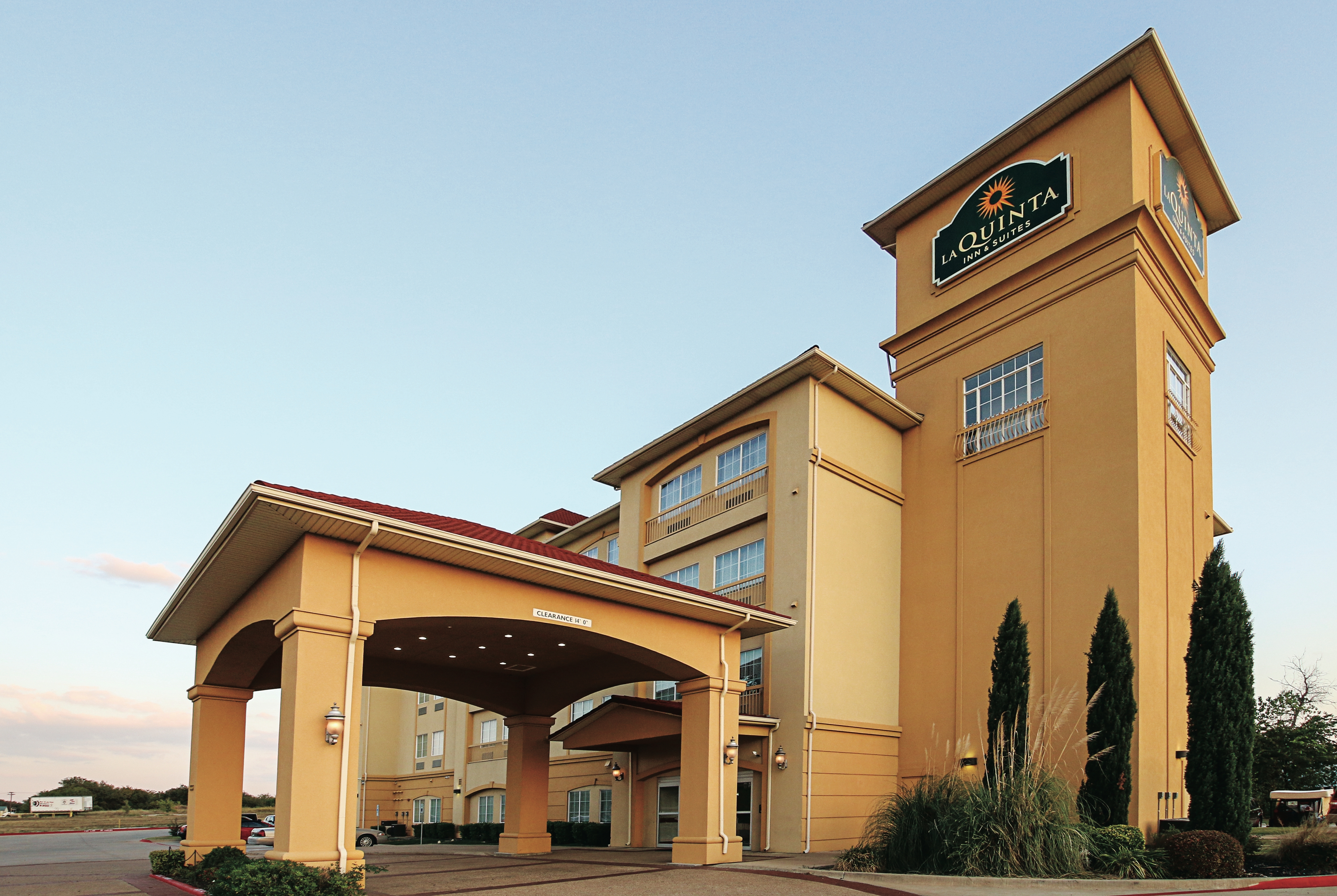 Exterior of La Quinta Inn & Suites by Wyndham Dallas - Hutchins hotel in Hutchins, Texas