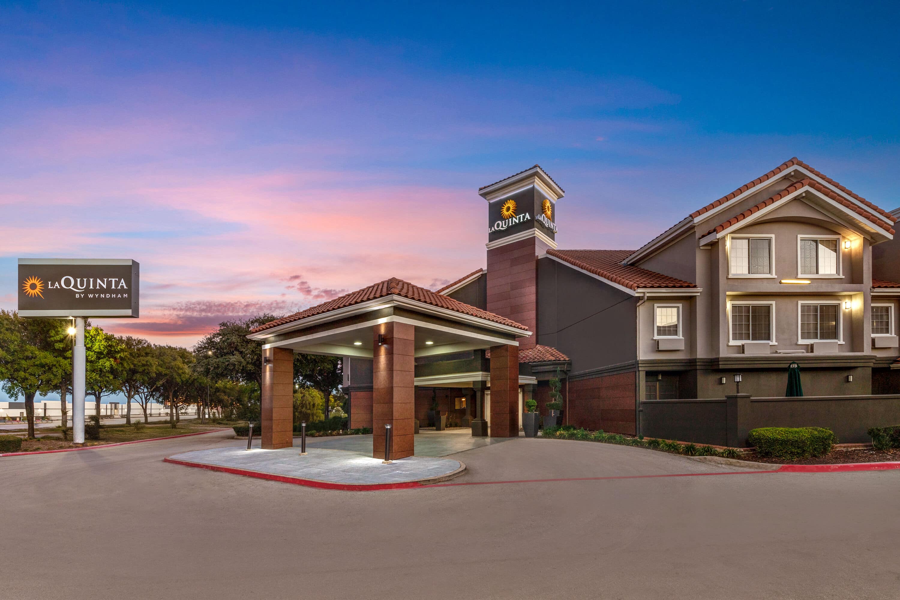 La Quinta Inn & Suites Dallas DFW Airport North in Irving, United States